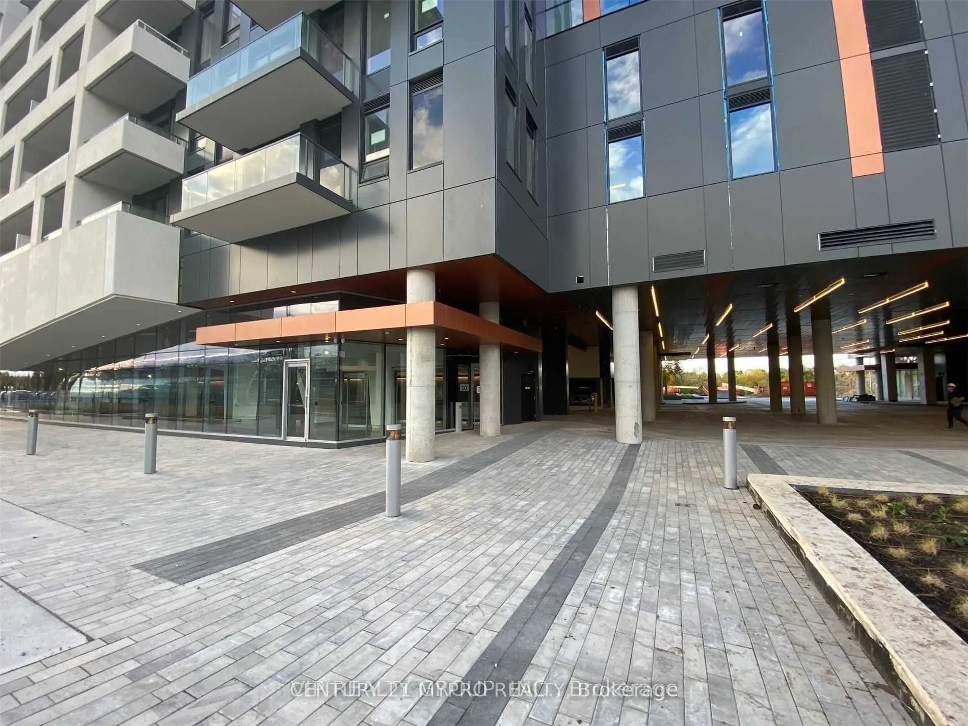 10 Rouge Valley Drive #404A