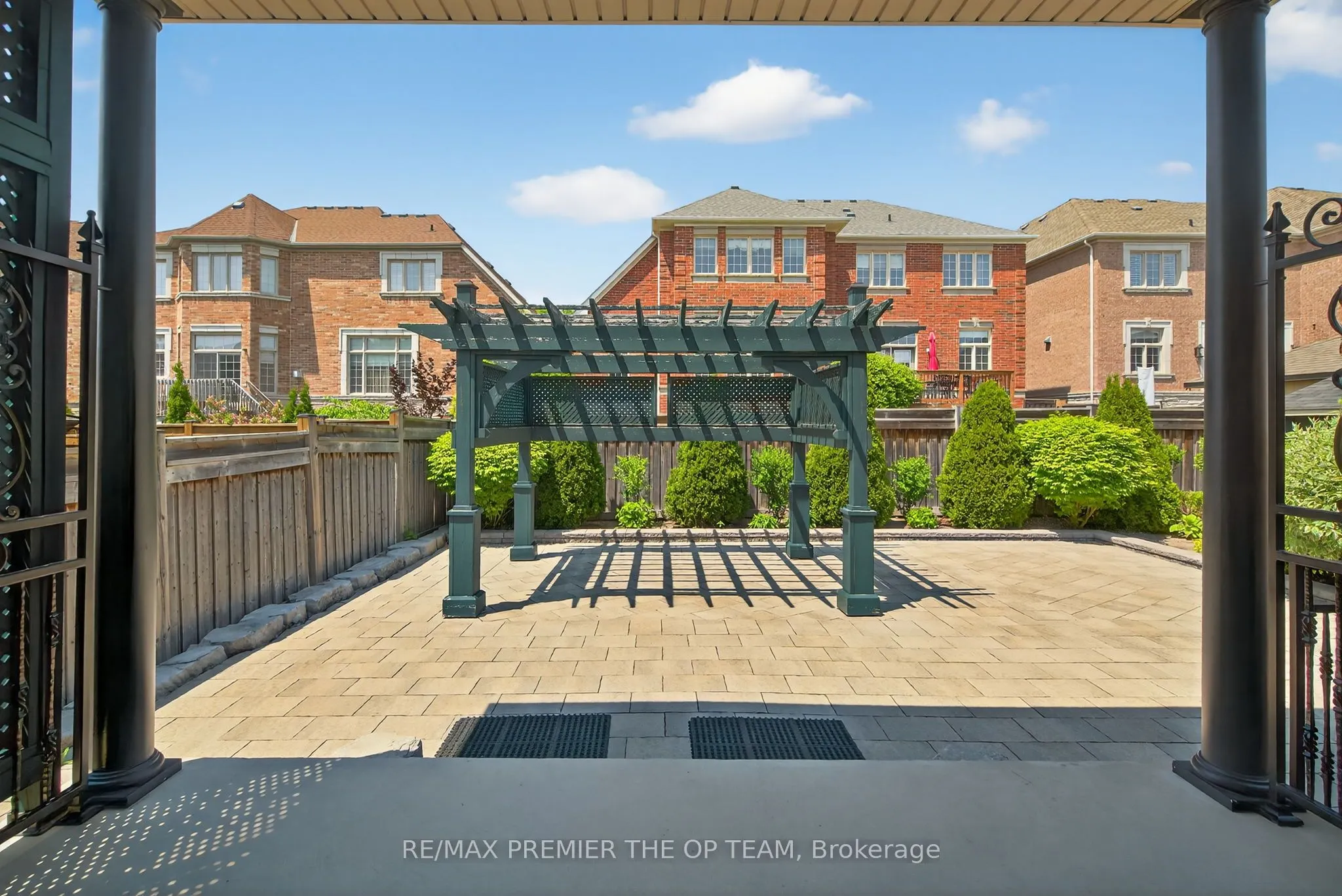 24 Grand Vellore Crescent