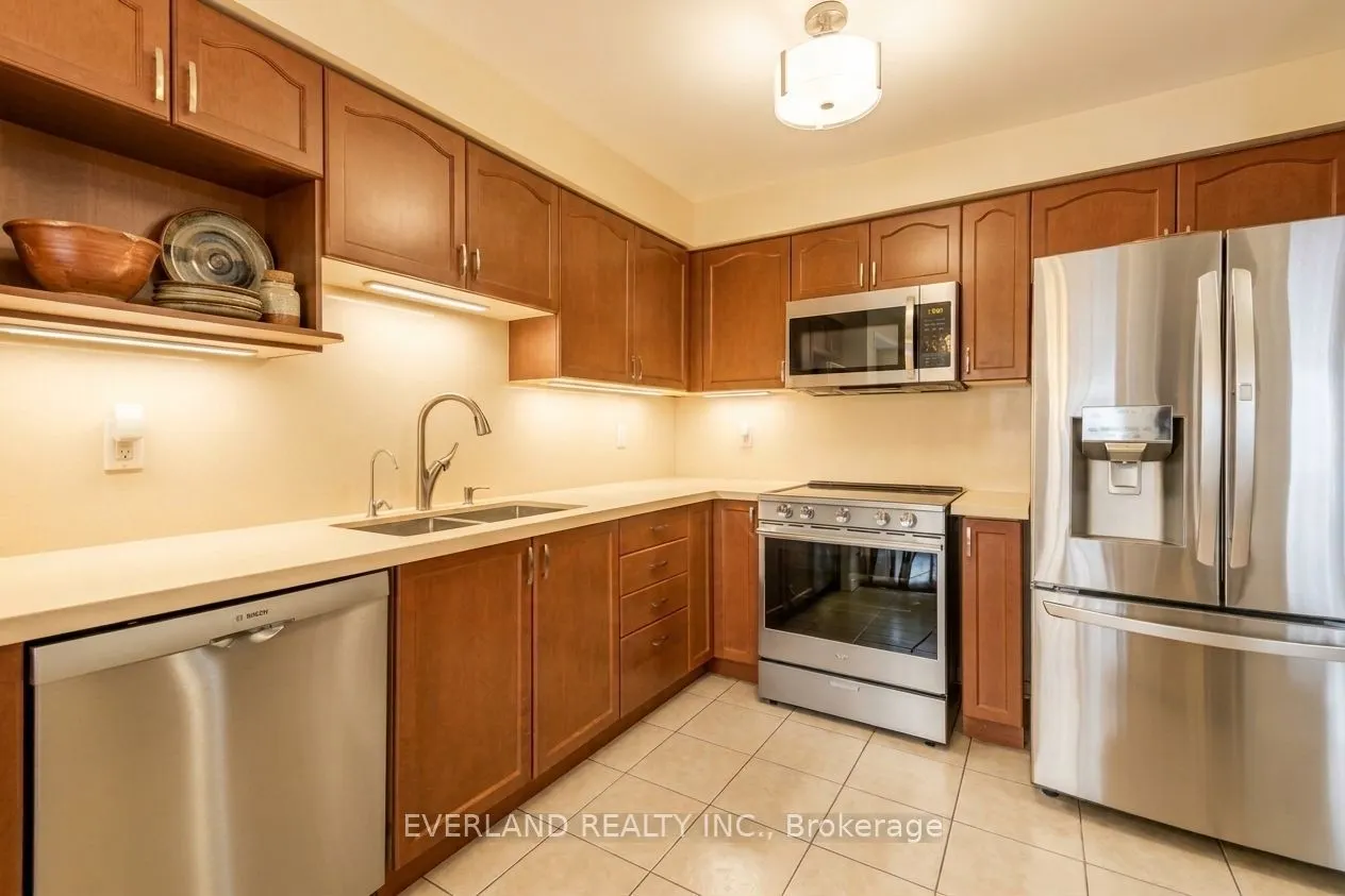 31 Marshview Avenue