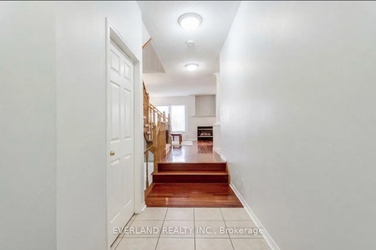 31 Marshview Avenue