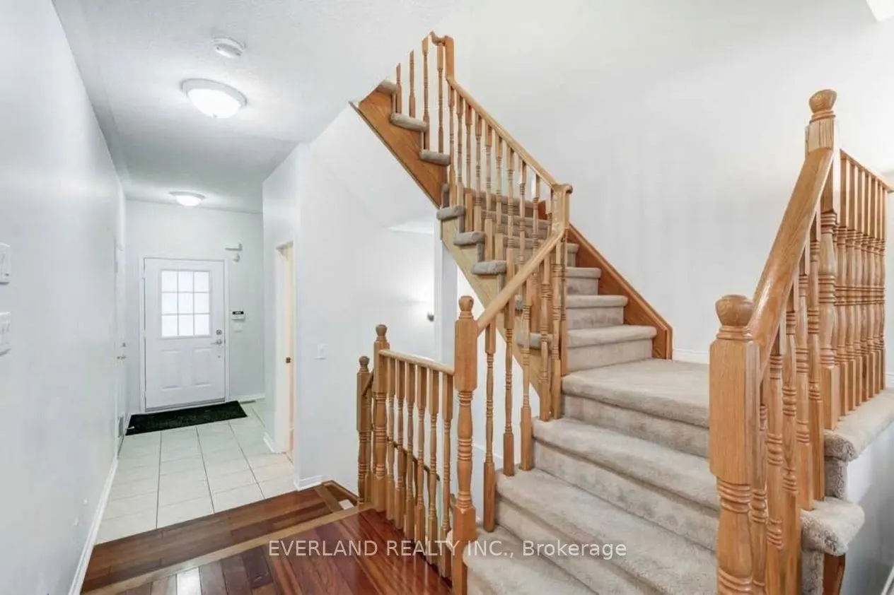 31 Marshview Avenue