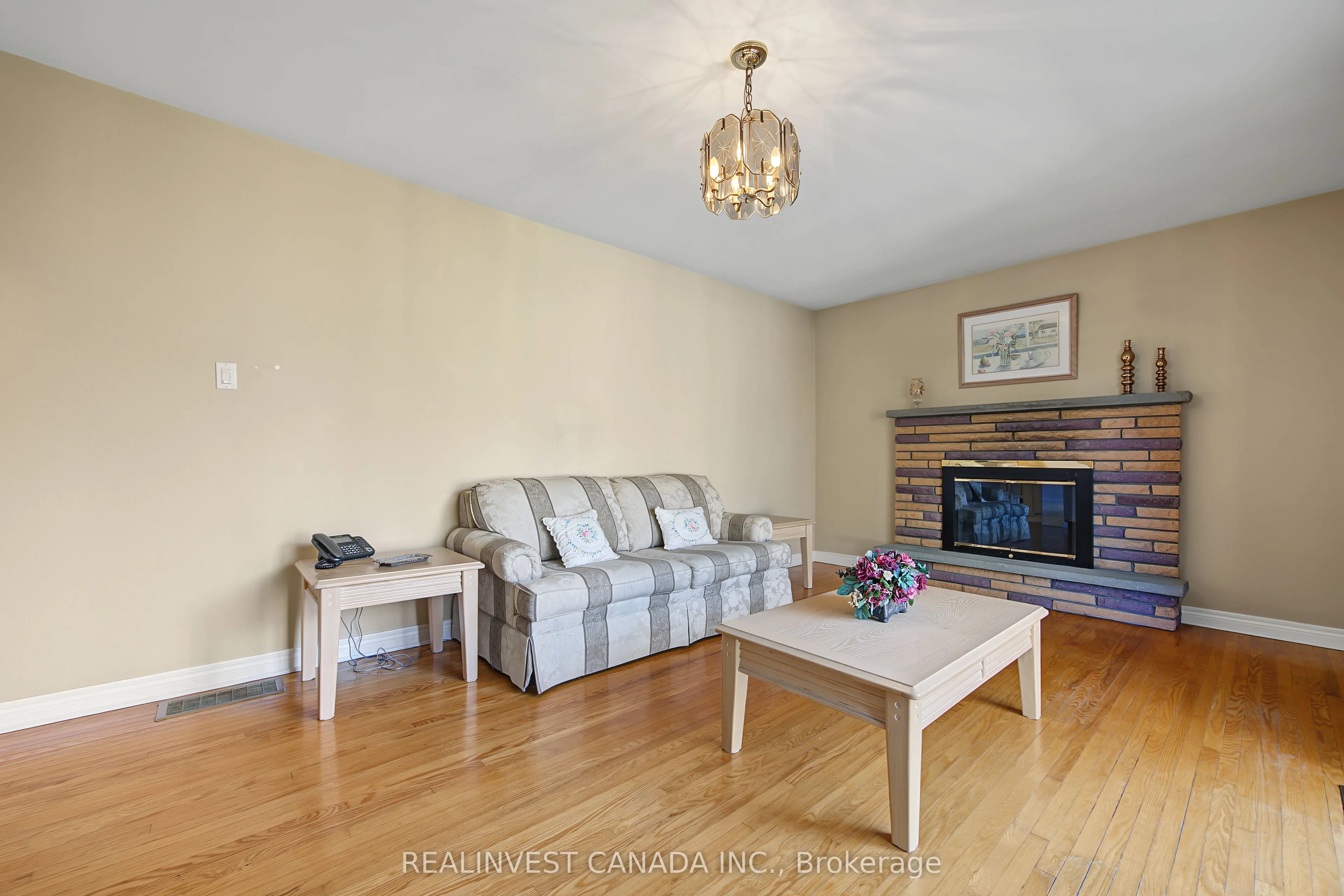 196 Weldrick Road W