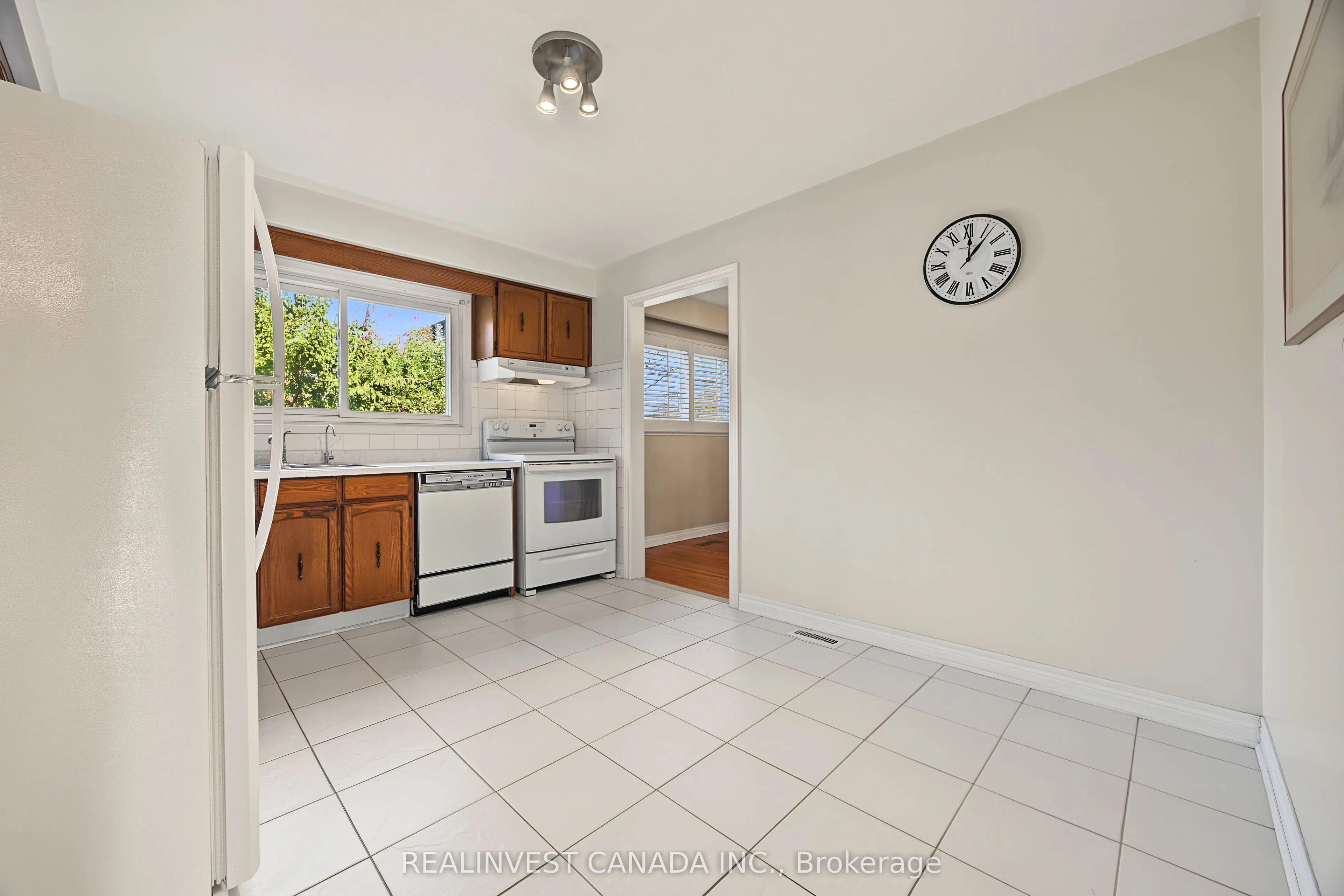 196 Weldrick Road W