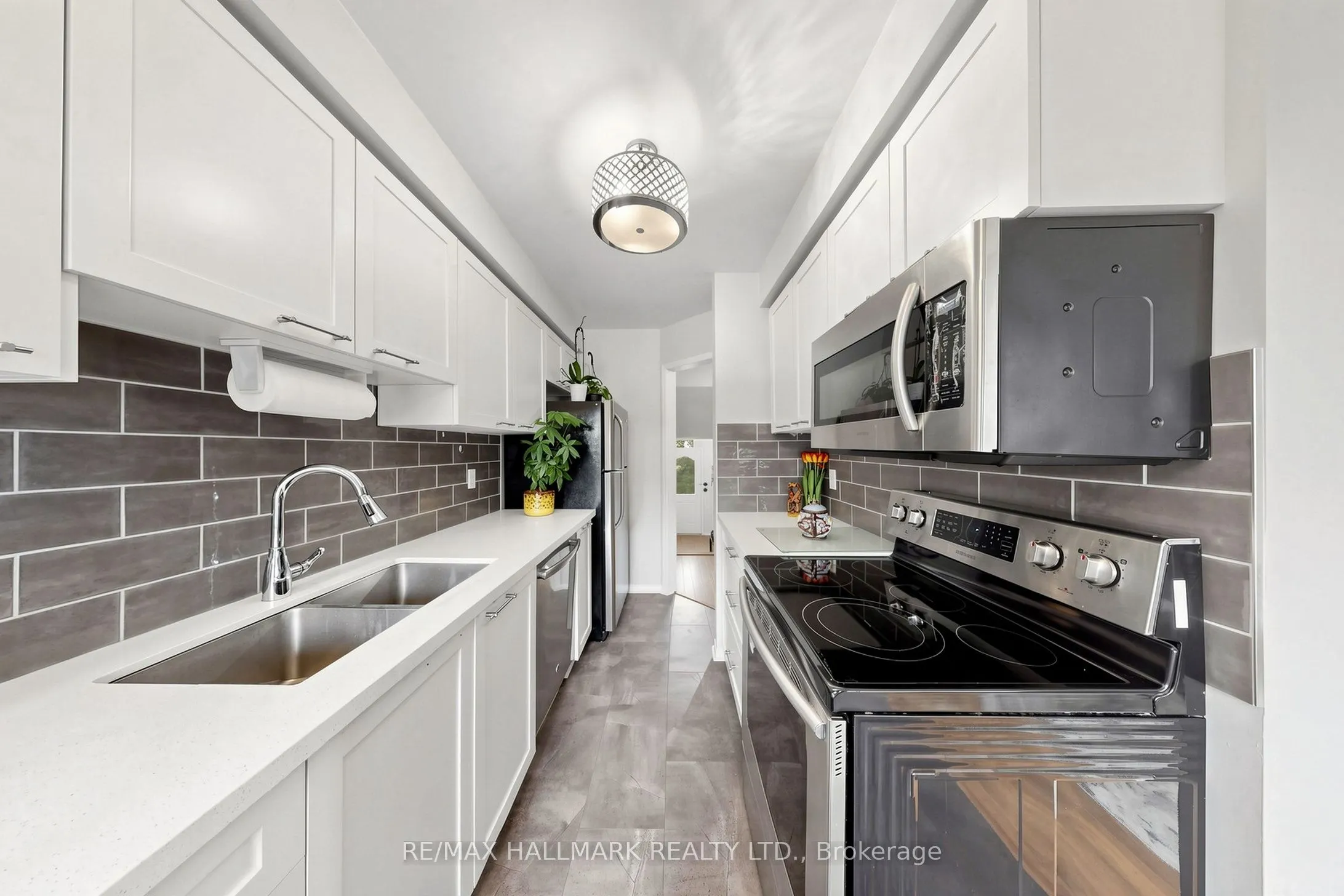 5 Evelyn Buck Lane