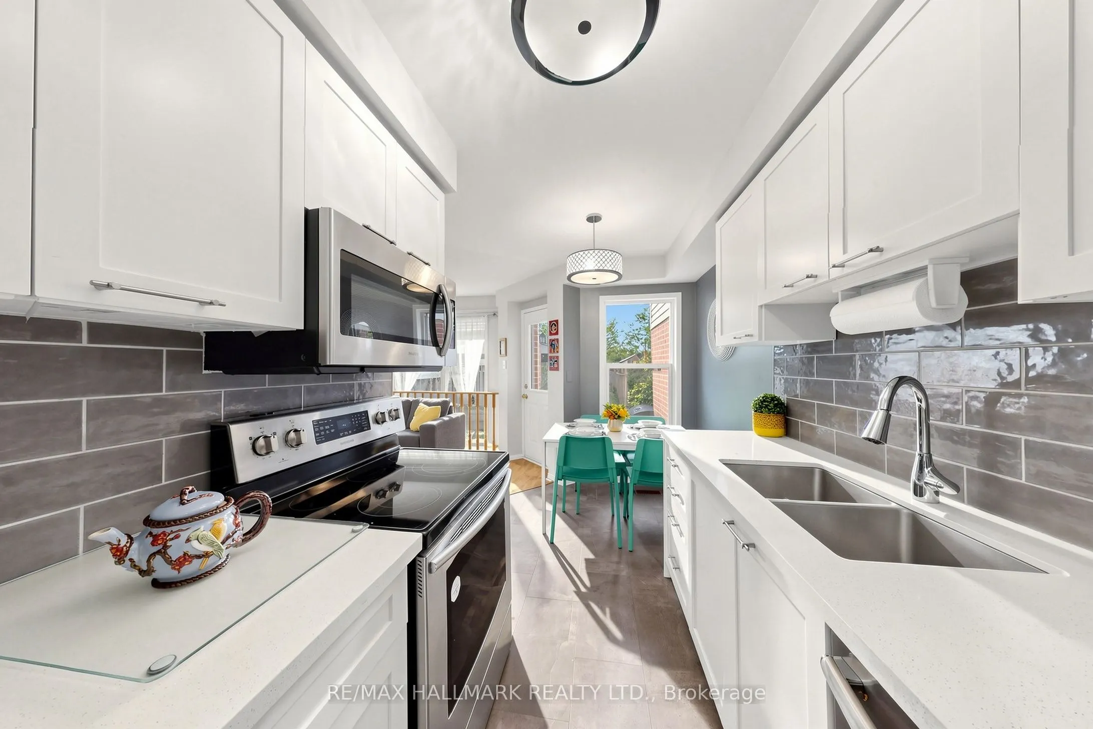 5 Evelyn Buck Lane