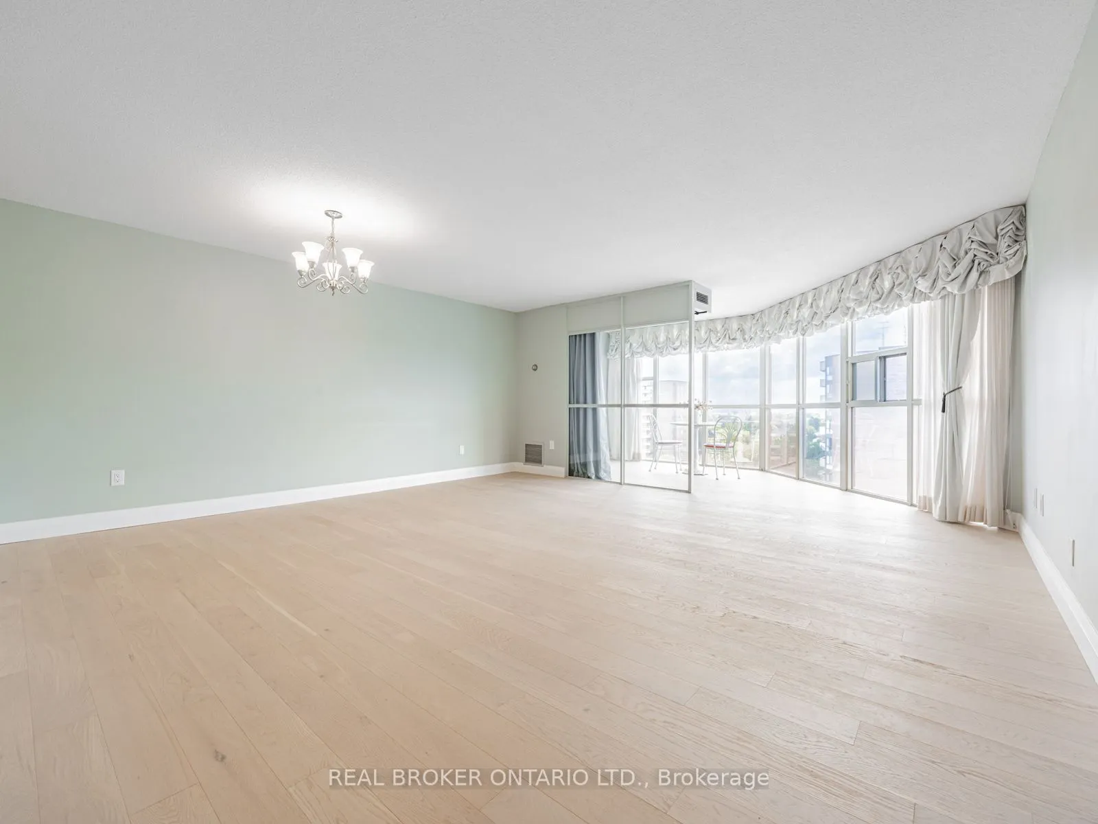 20 Baif Boulevard #805