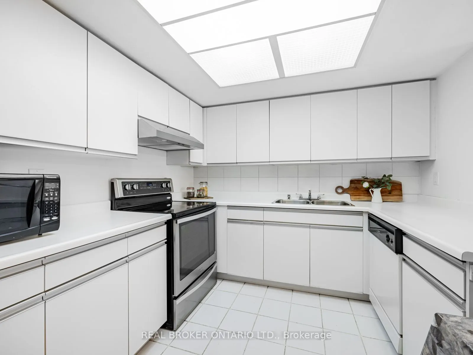 20 Baif Boulevard #805