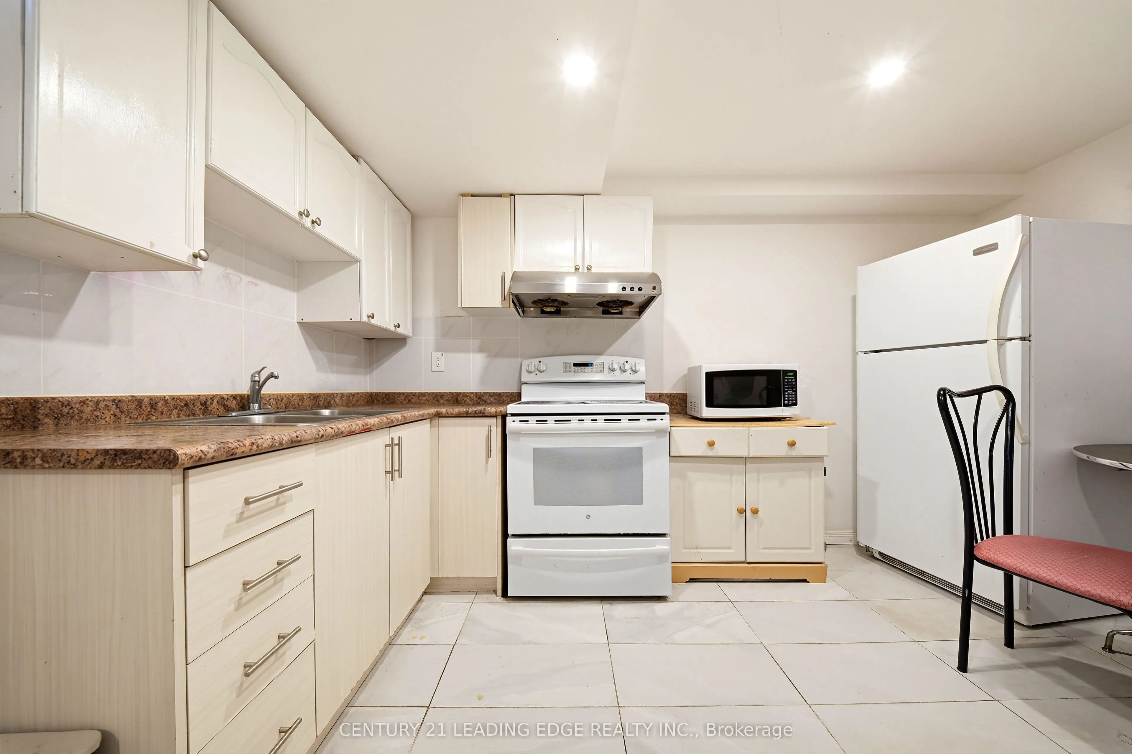 25 Croxley Green