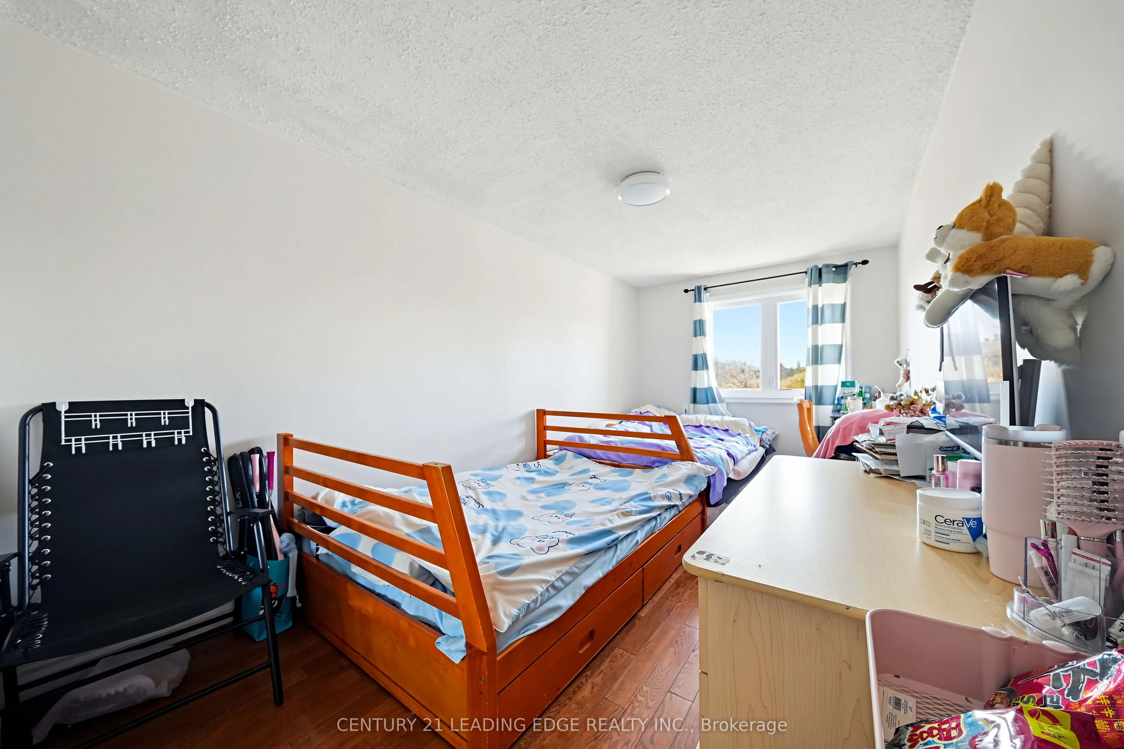 25 Croxley Green