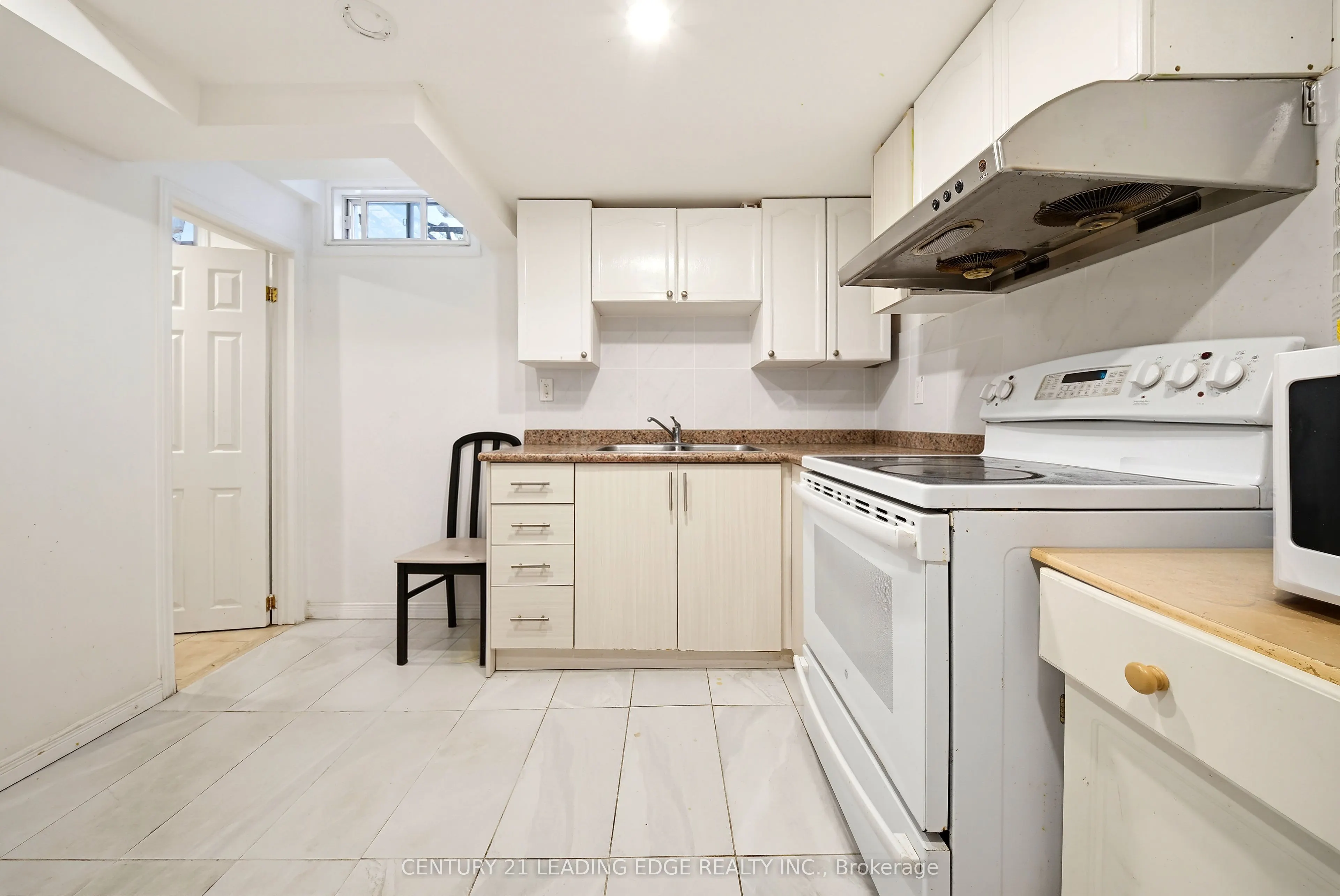 25 Croxley Green