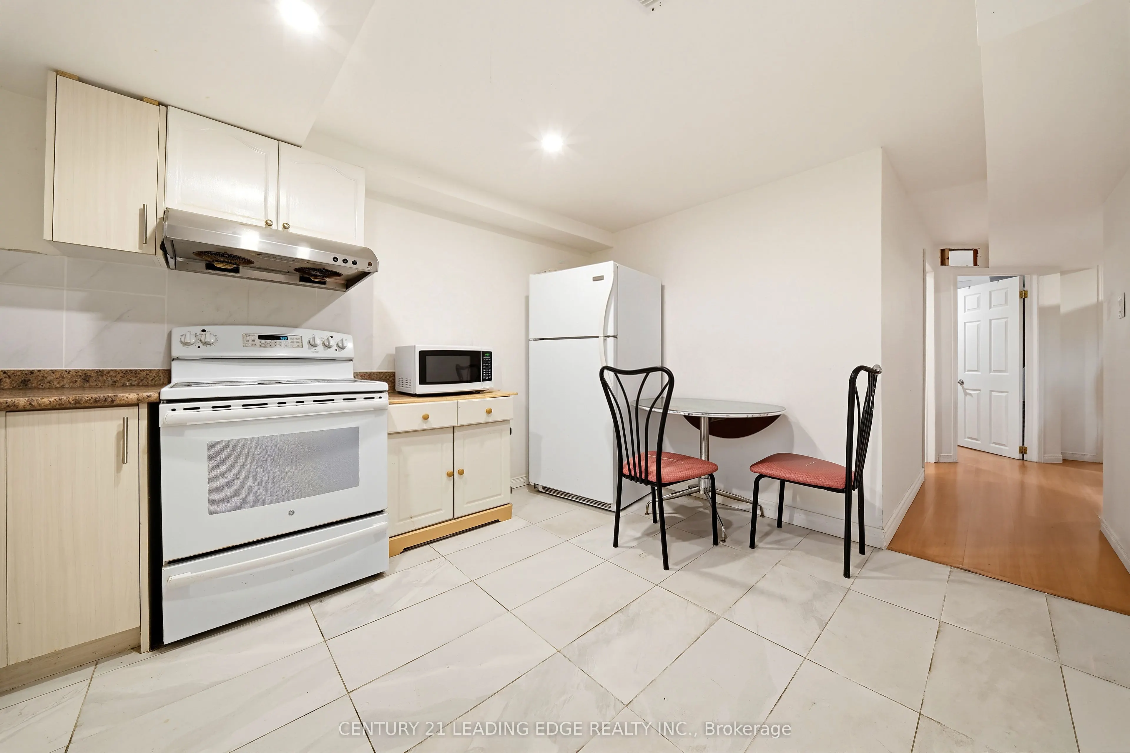 25 Croxley Green