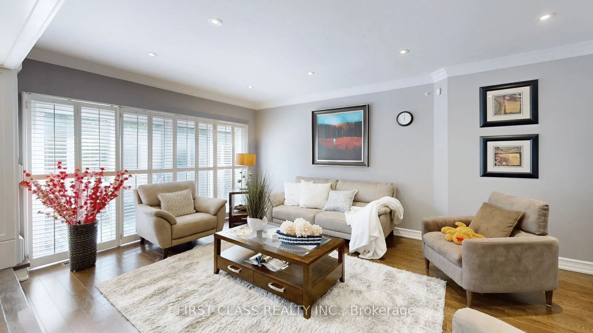 125 Longwater Chase