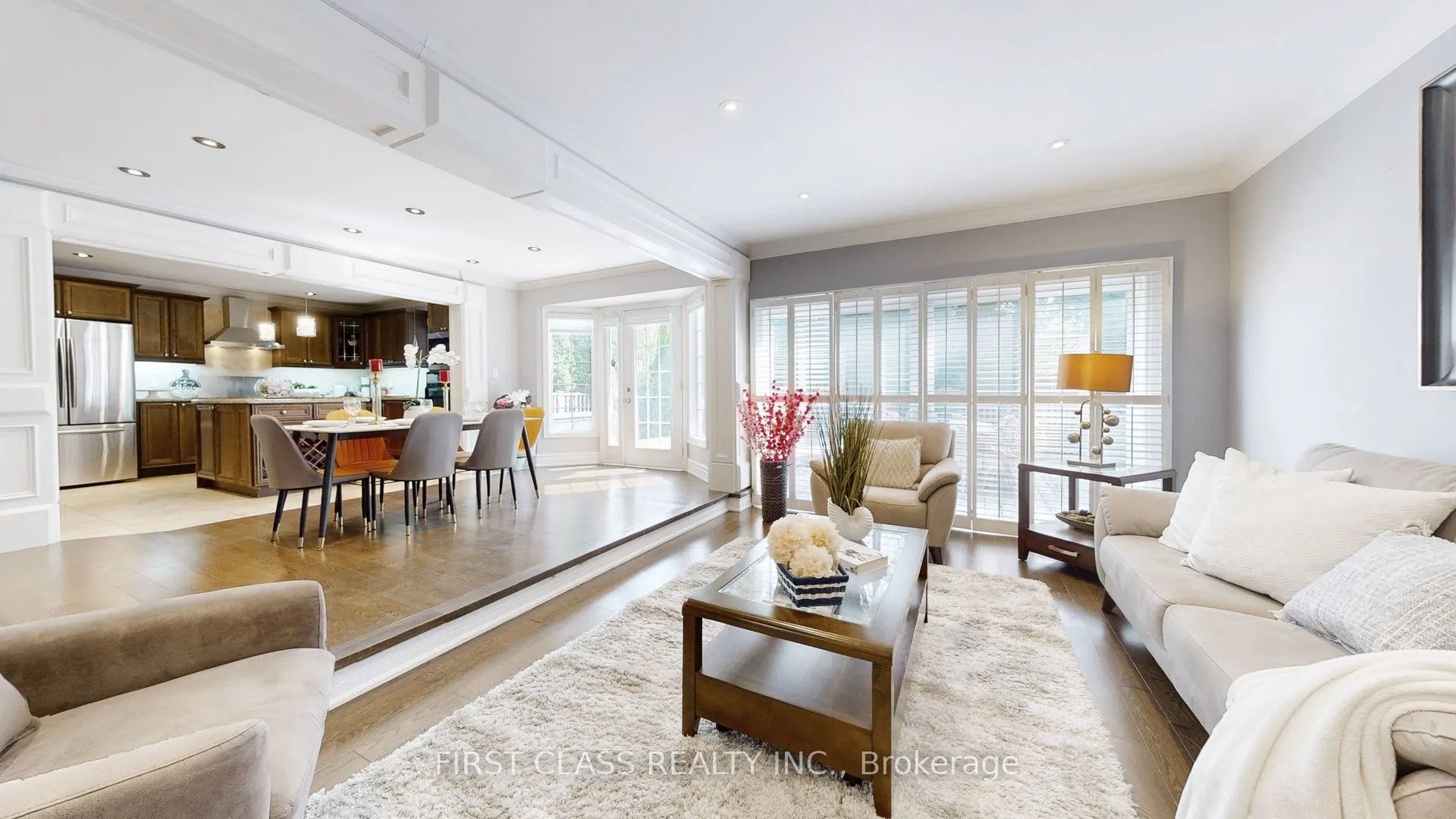 125 Longwater Chase