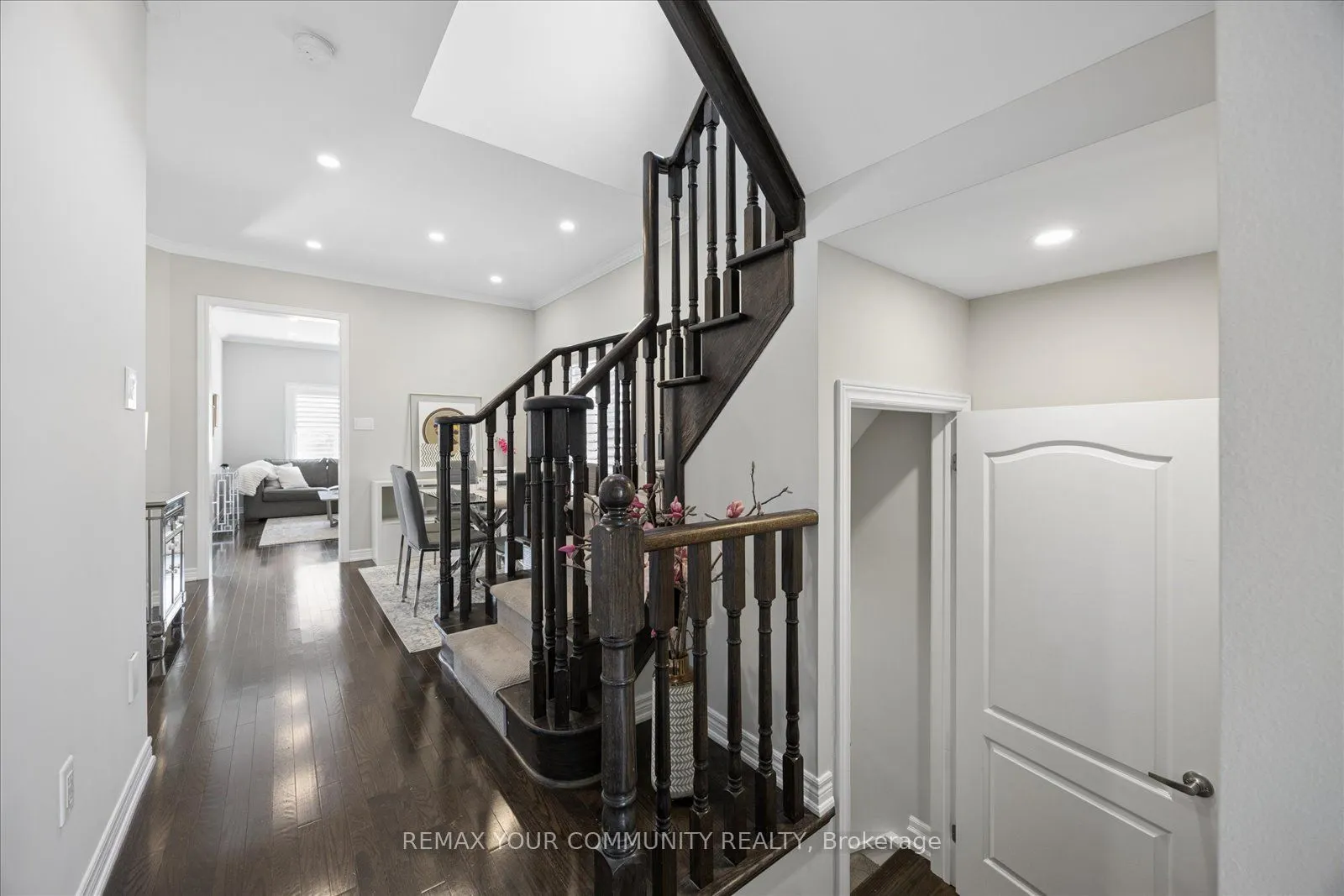 41 Lauderdale Drive