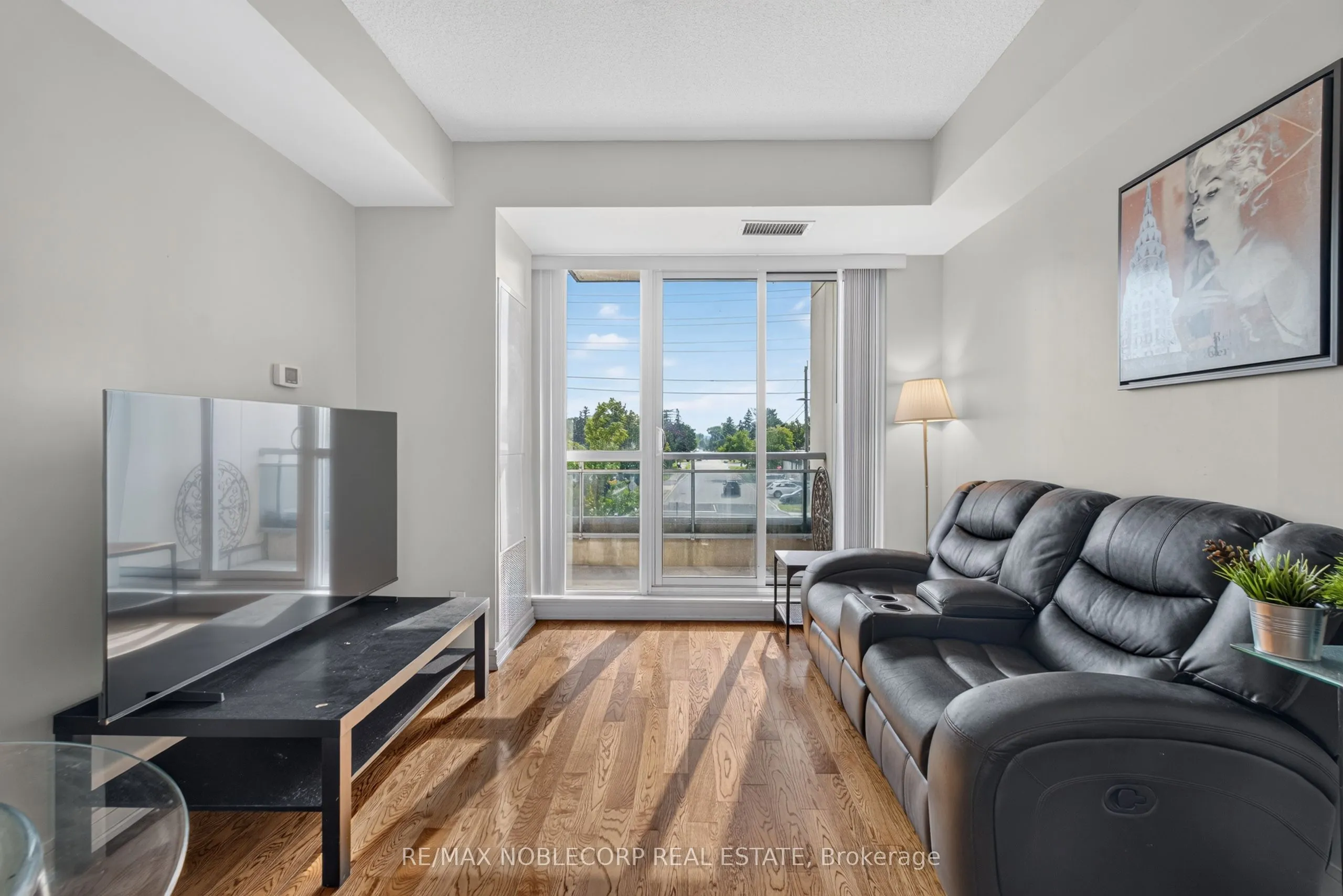 9191 Yonge Street #206SW