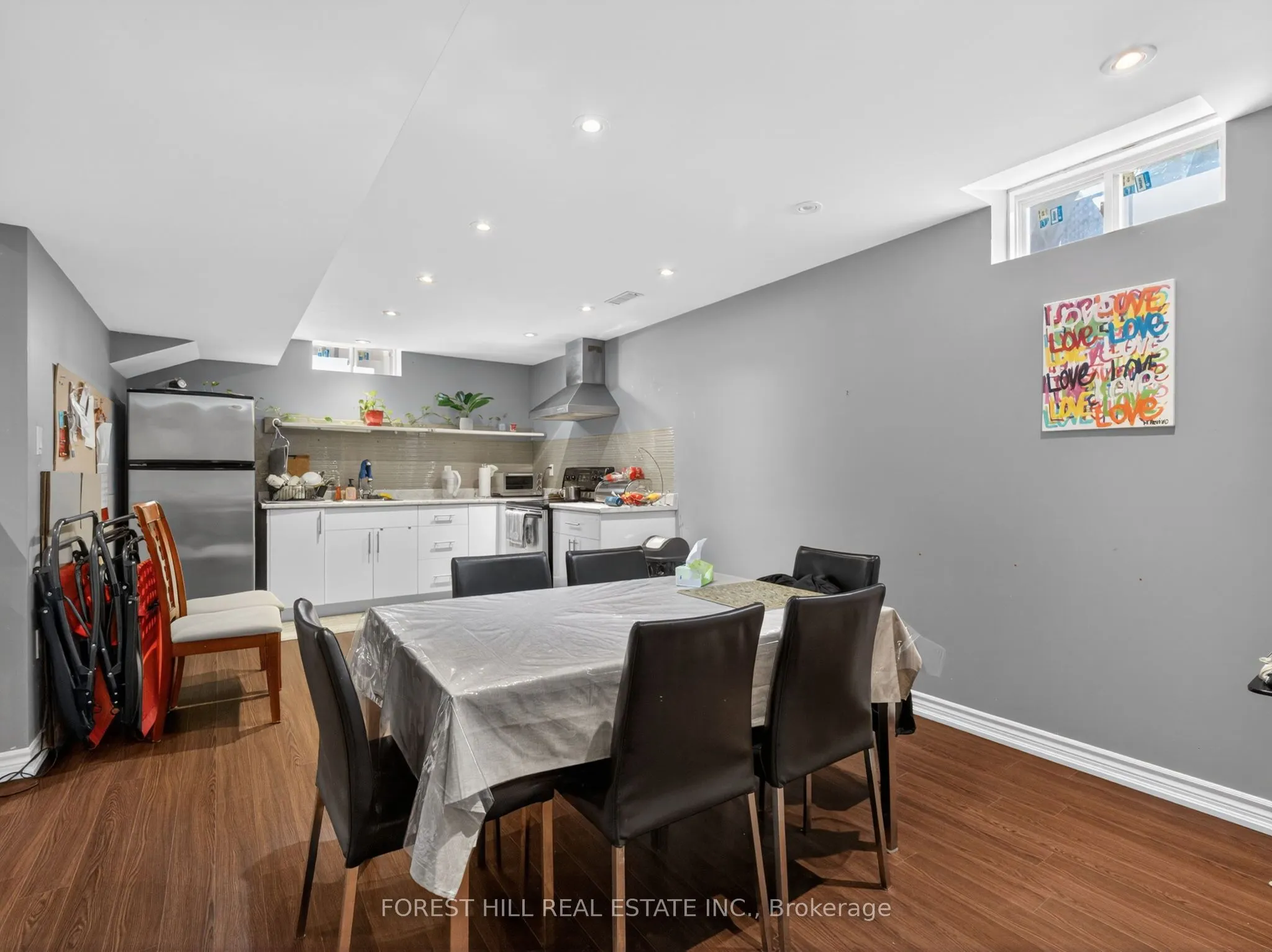 12 Wallenberg Drive