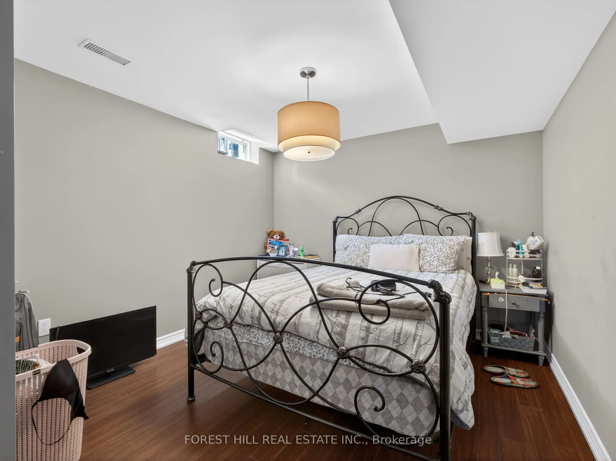 12 Wallenberg Drive