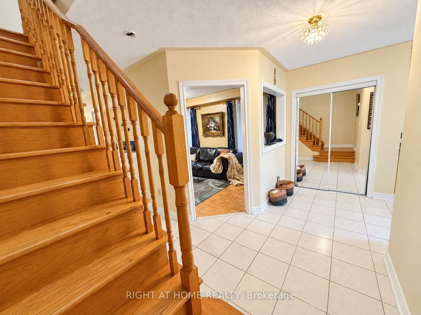 205 deepsprings Crescent