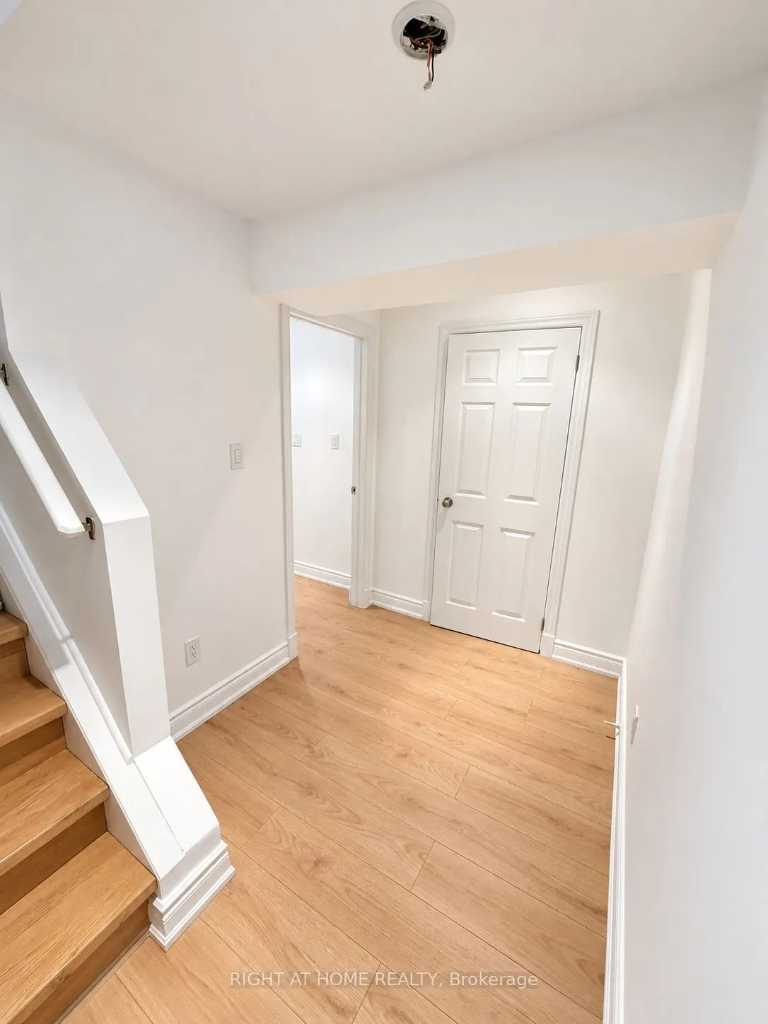 205 deepsprings Crescent