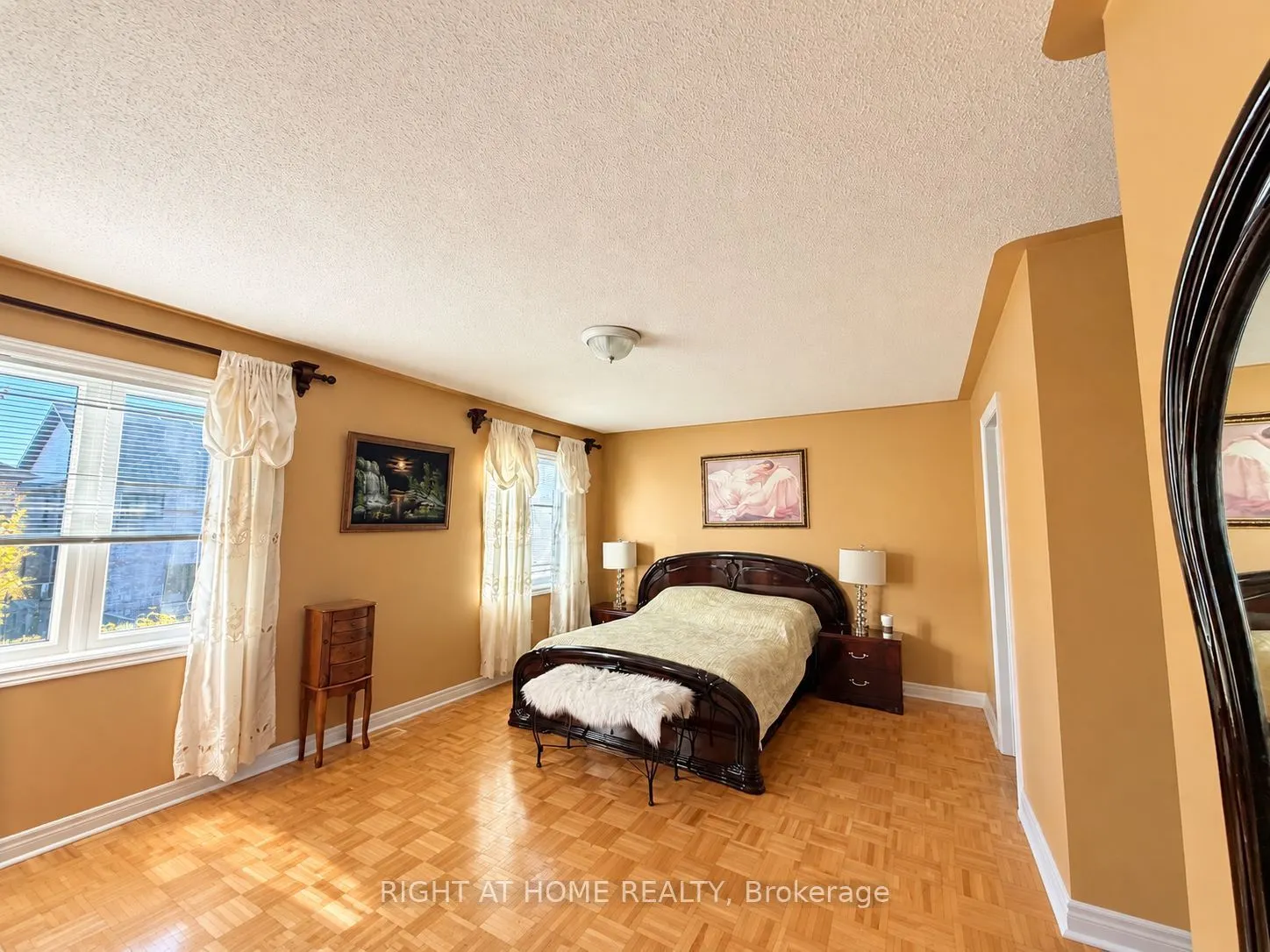 205 deepsprings Crescent