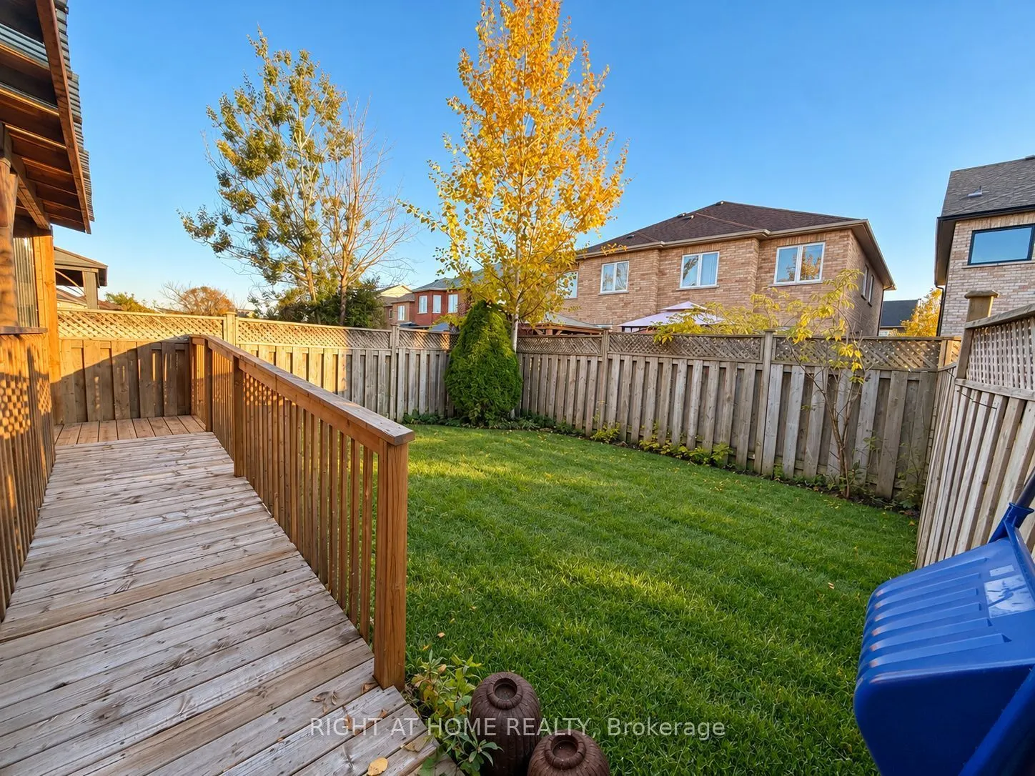 205 deepsprings Crescent