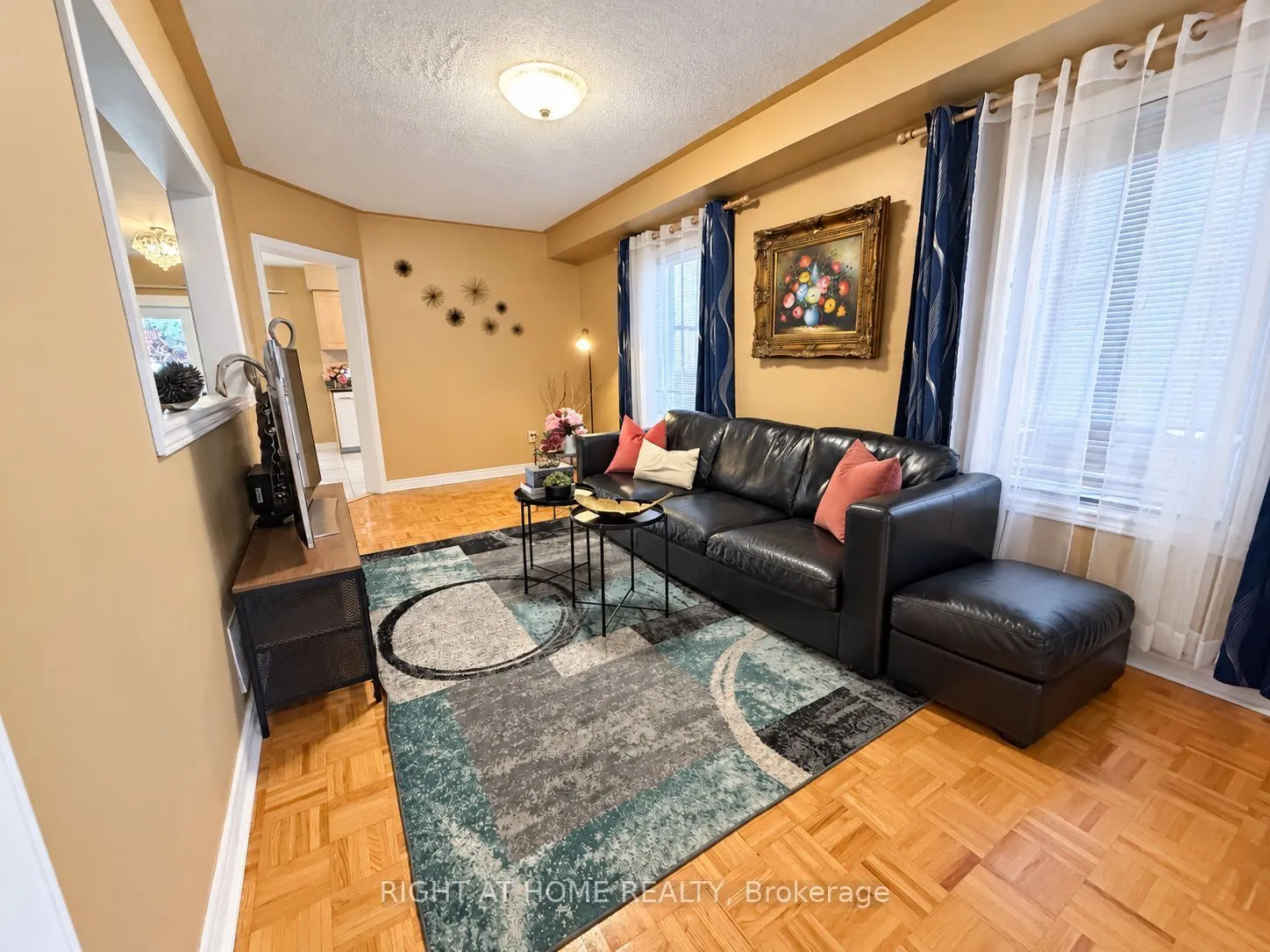 205 deepsprings Crescent