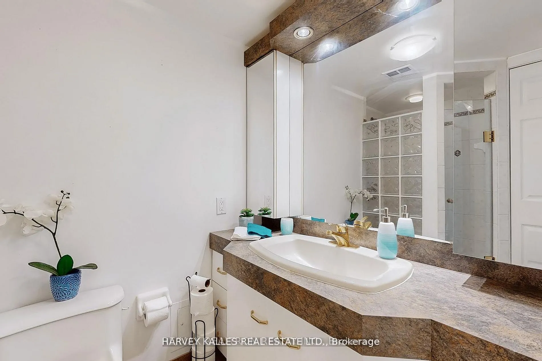 7300 Yonge Street #311
