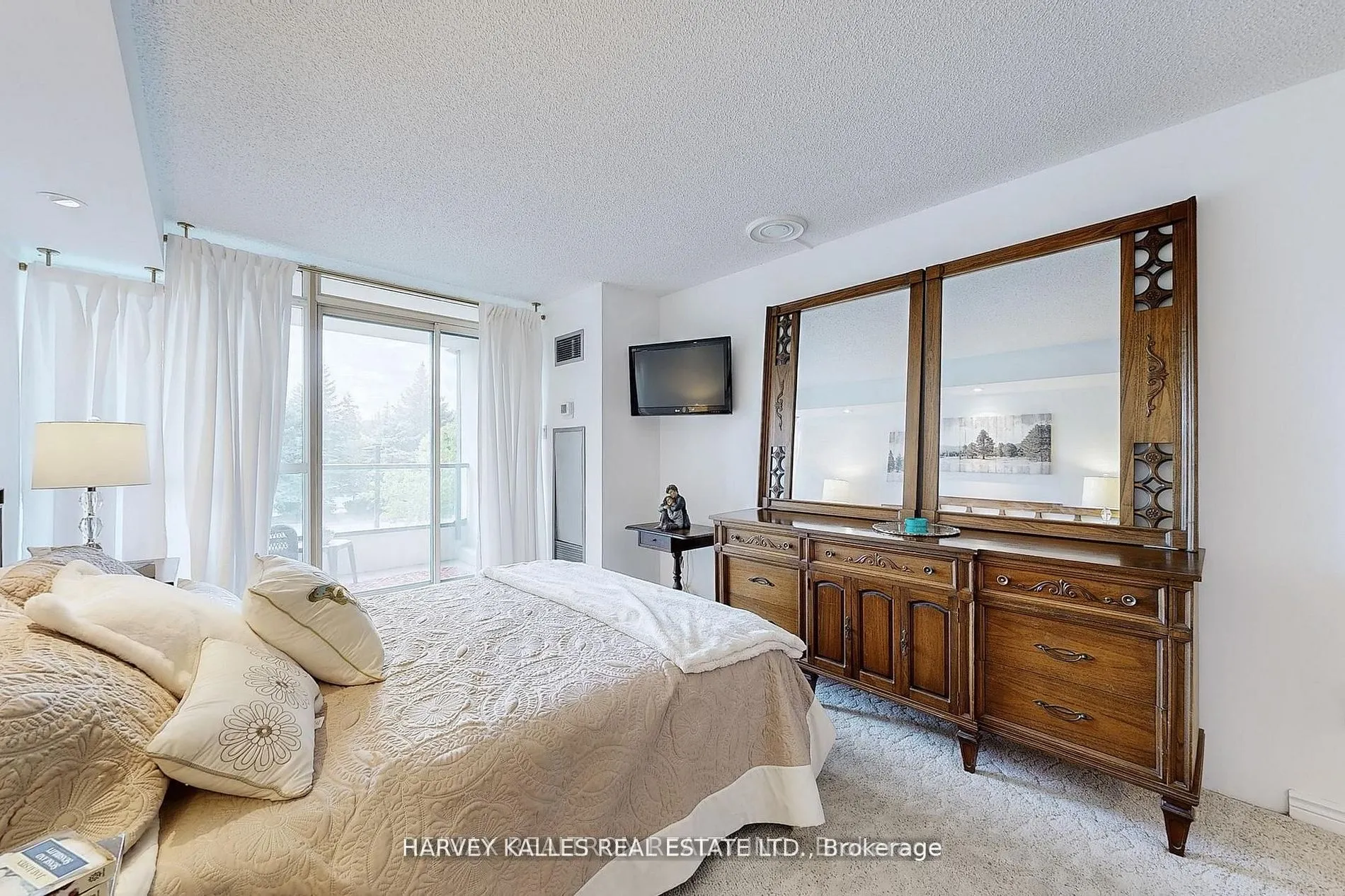 7300 Yonge Street #311