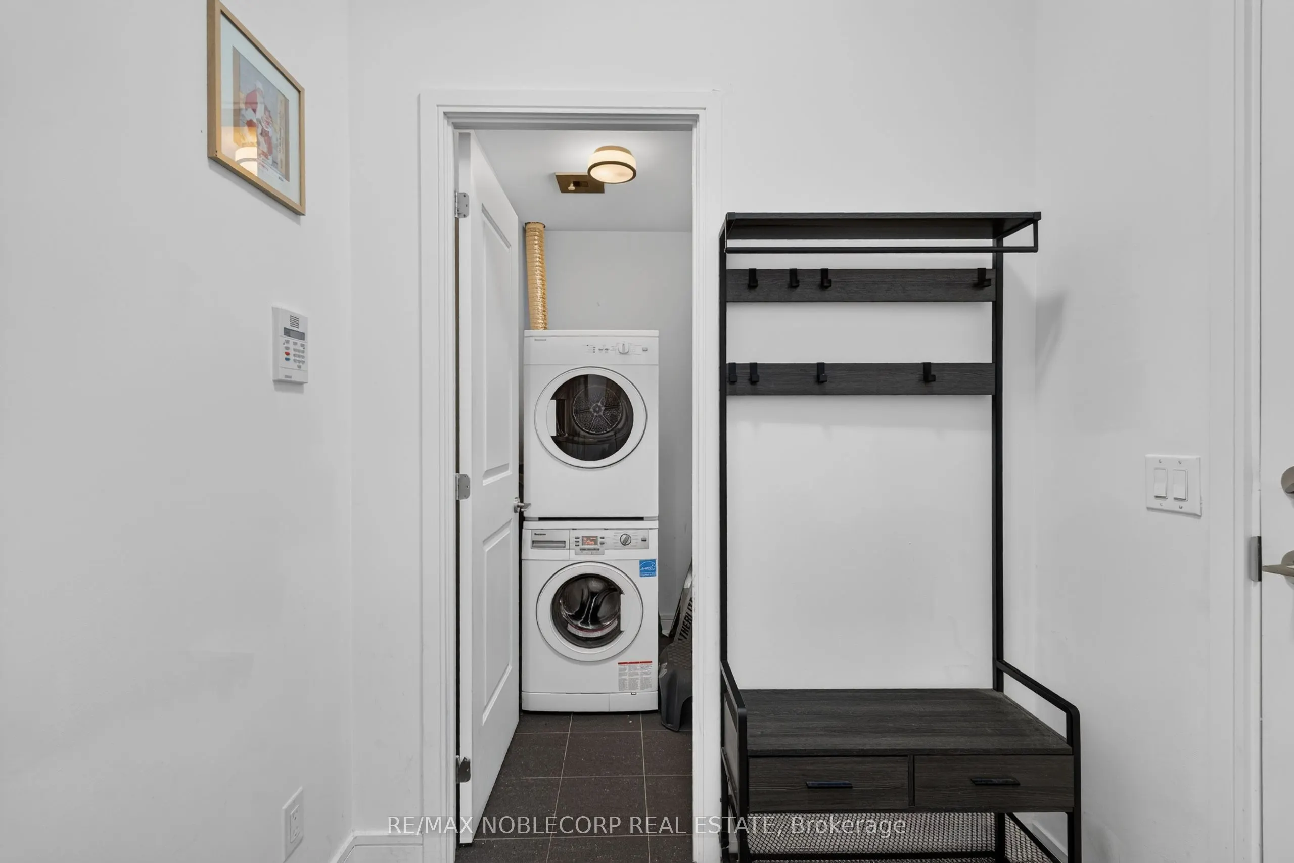 9199 Yonge Street N #102SE