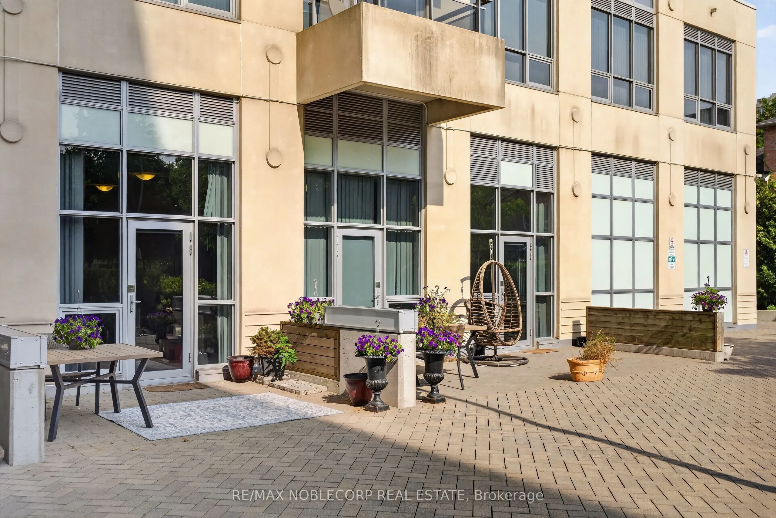 9199 Yonge Street N #102SE