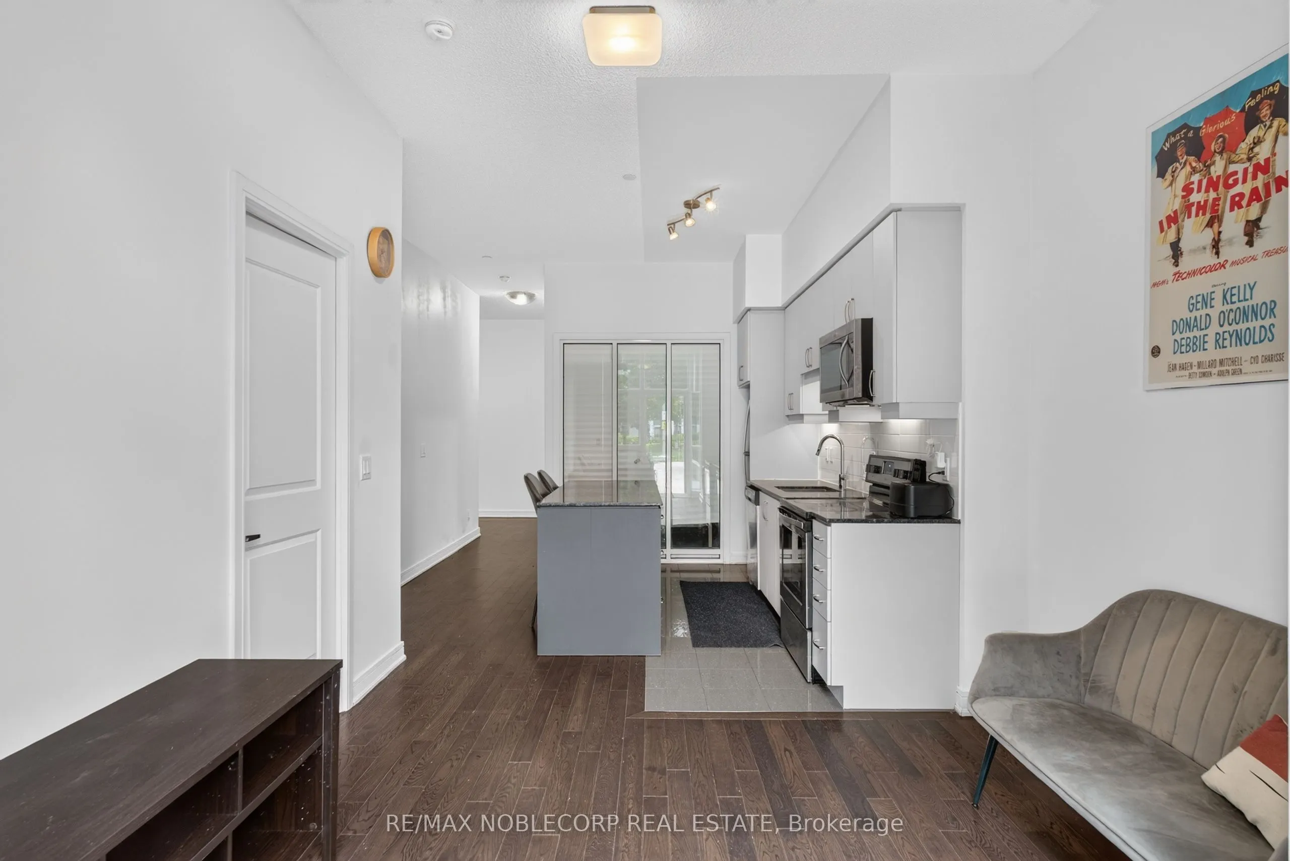 9199 Yonge Street N #102SE