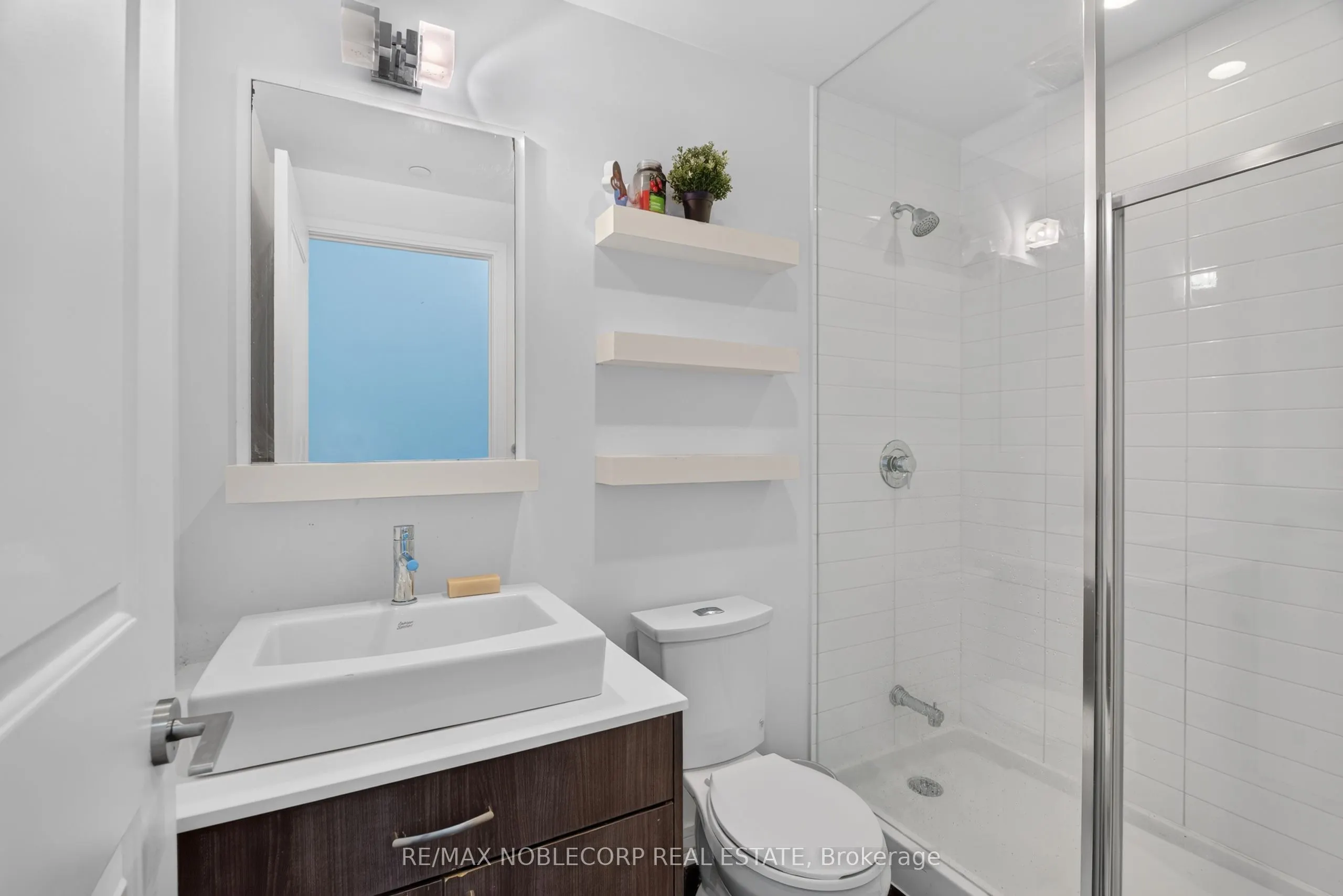 9199 Yonge Street N #102SE