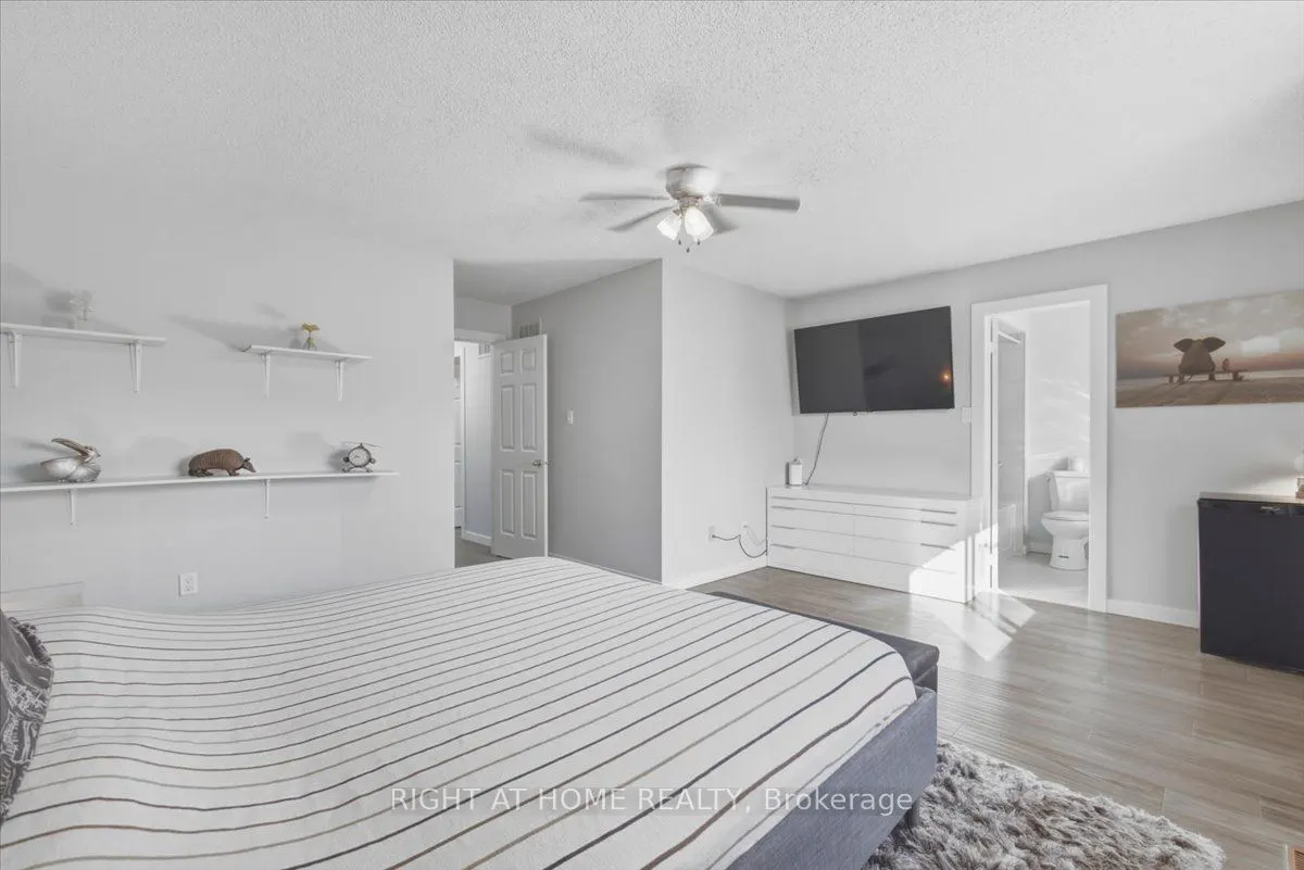 31 Sunbird Boulevard
