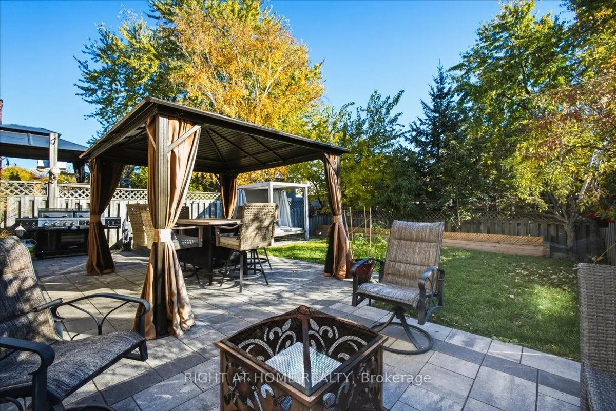 31 Sunbird Boulevard