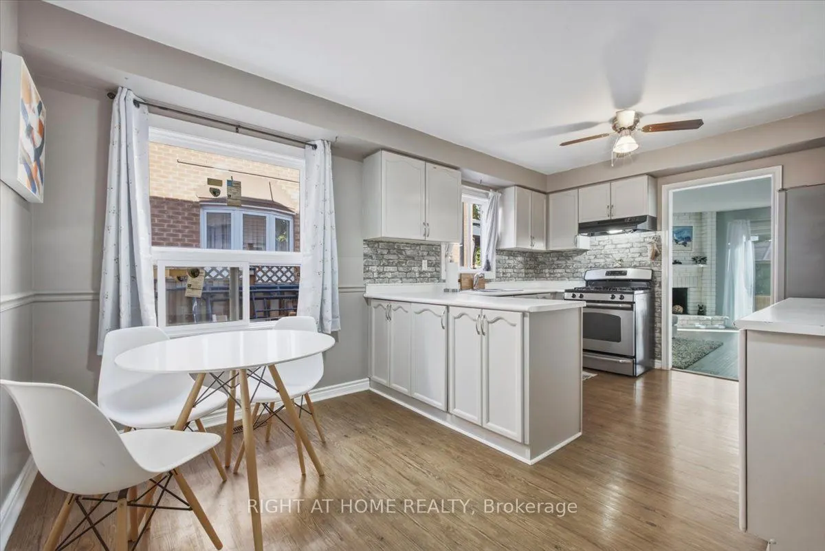 31 Sunbird Boulevard