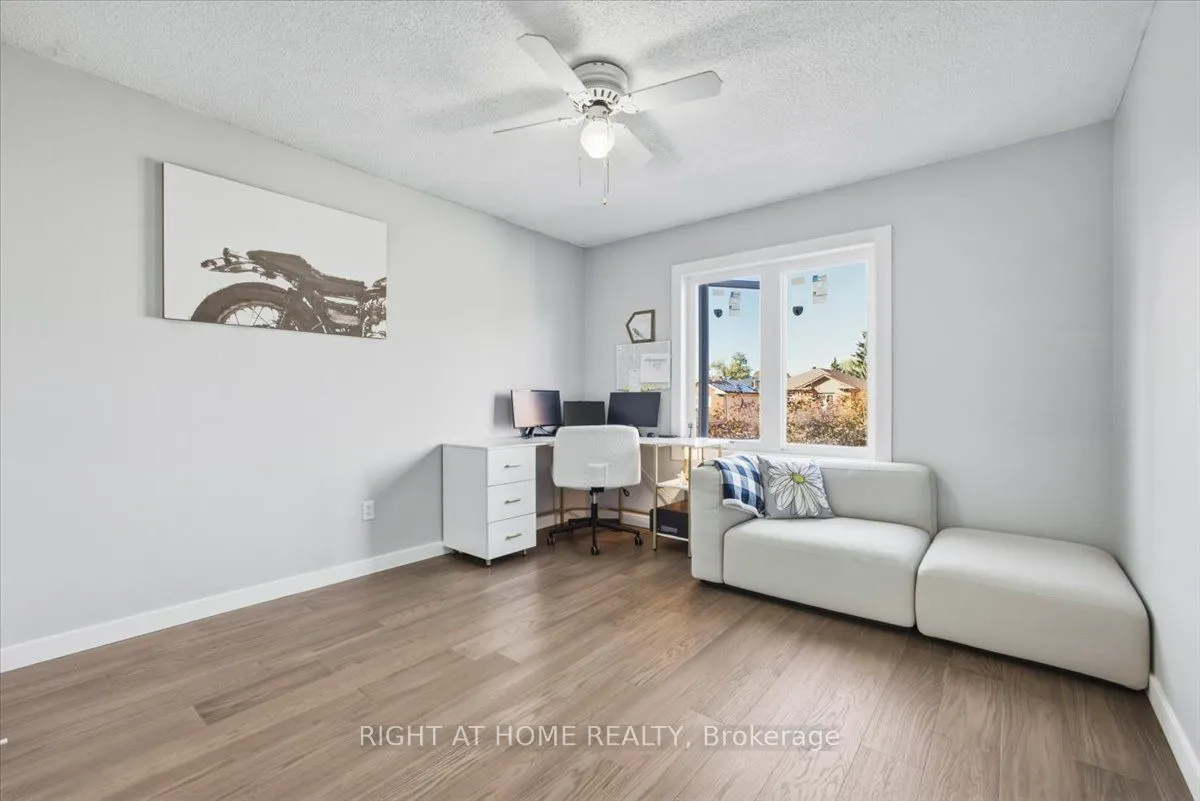 31 Sunbird Boulevard