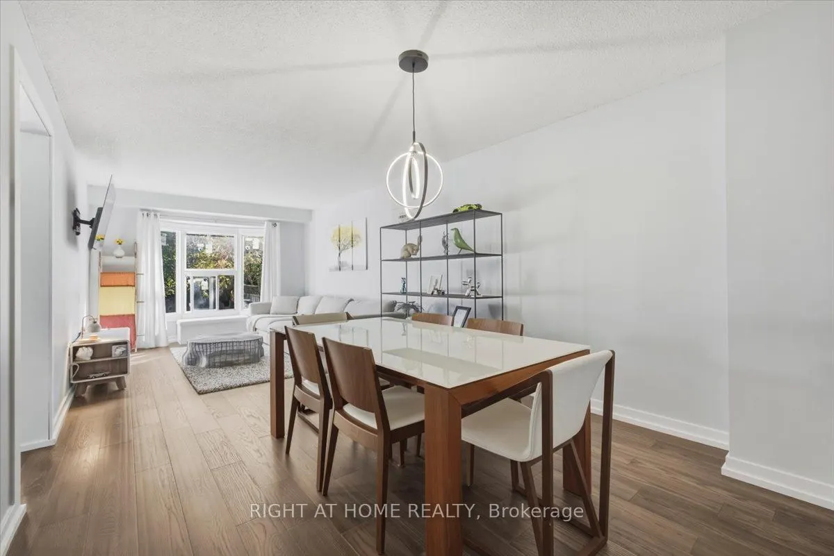 31 Sunbird Boulevard