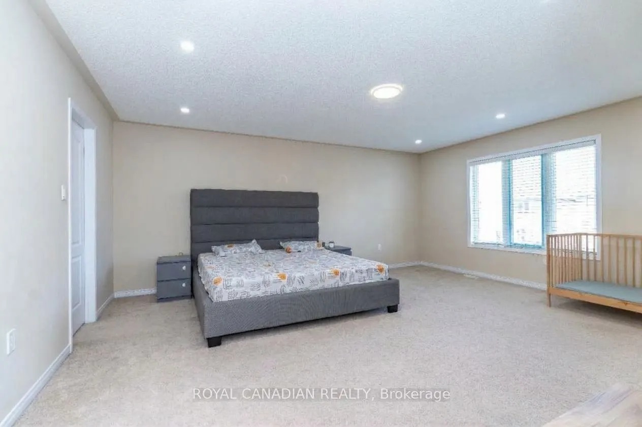 213 Richardson Crescent