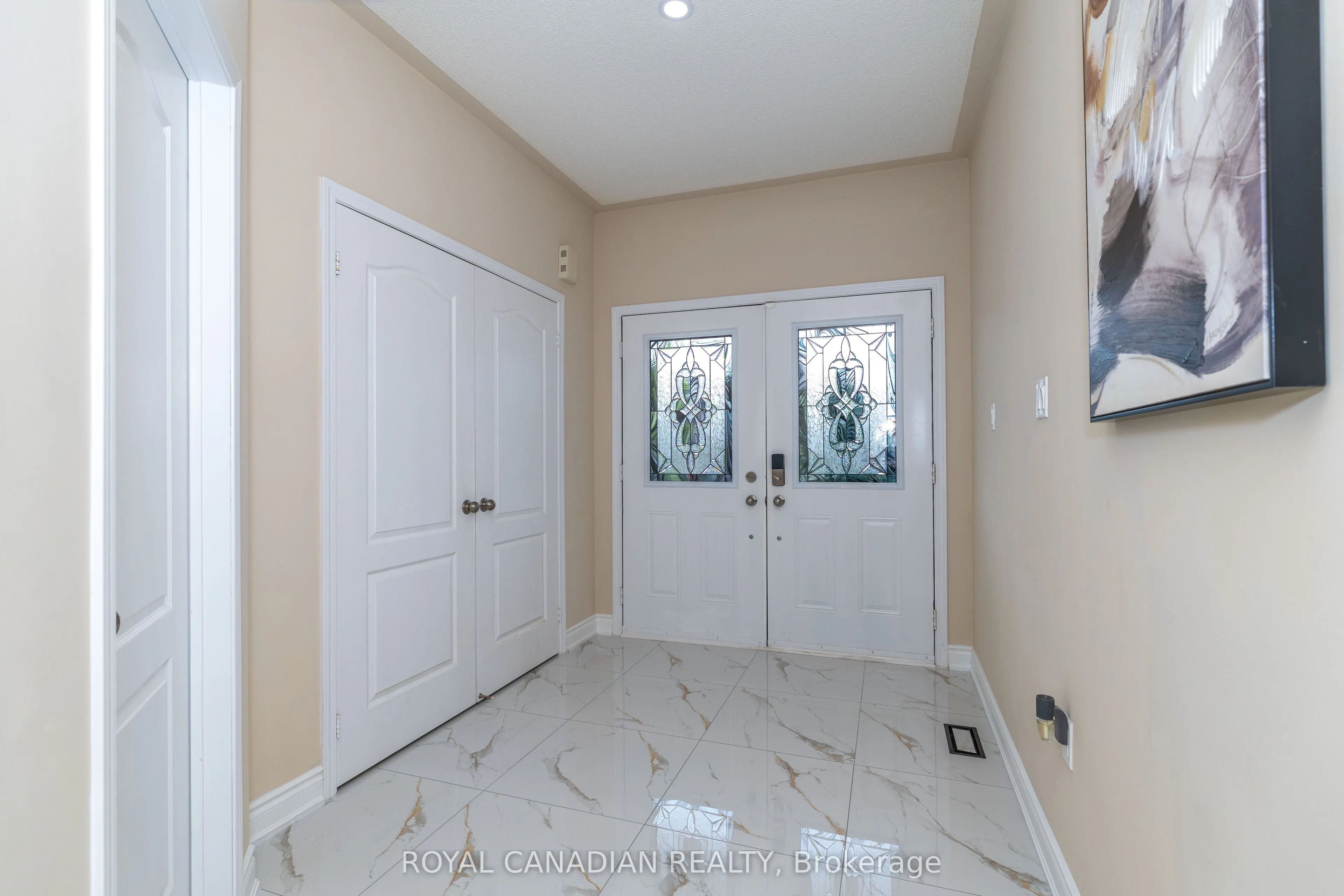 213 Richardson Crescent