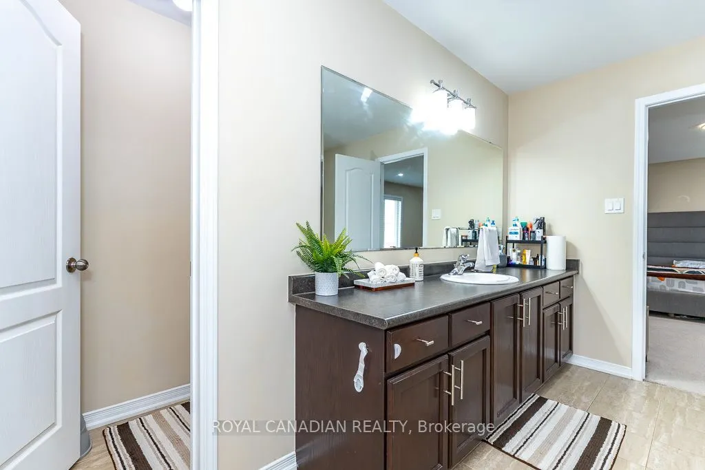213 Richardson Crescent