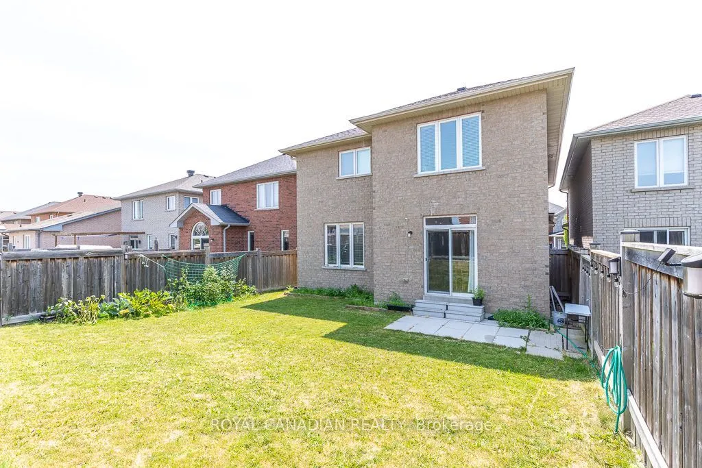 213 Richardson Crescent