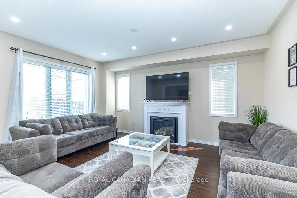 213 Richardson Crescent