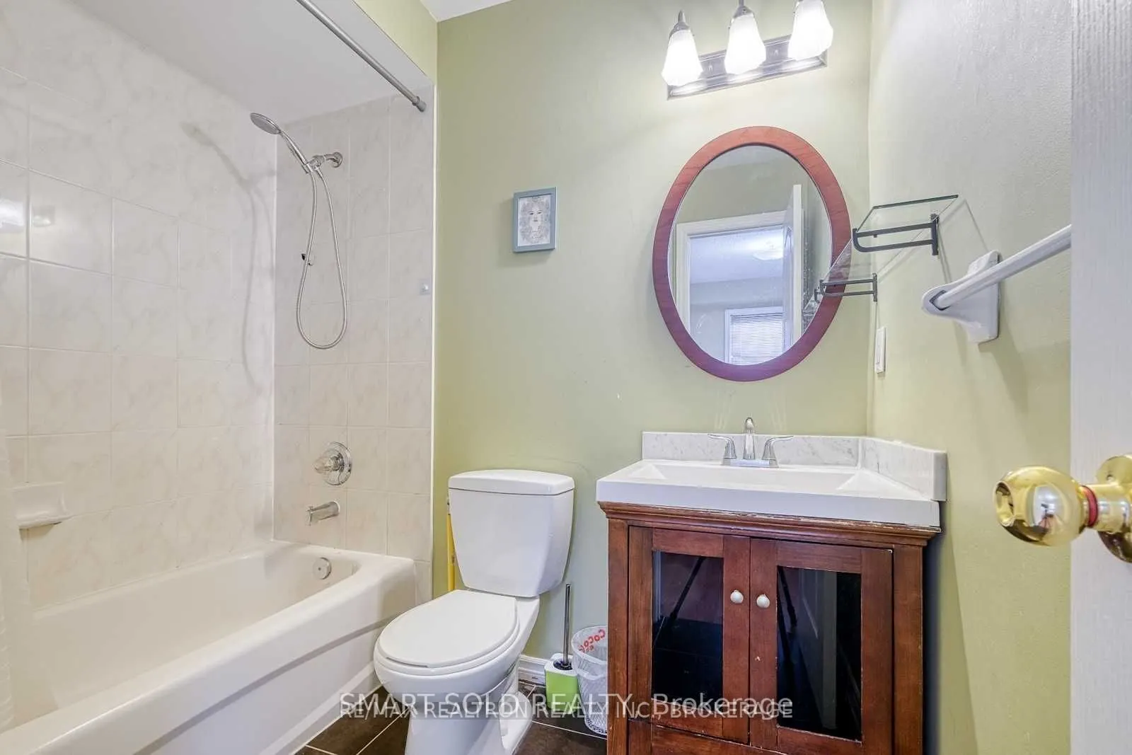 76E Leitchcroft Crescent #14