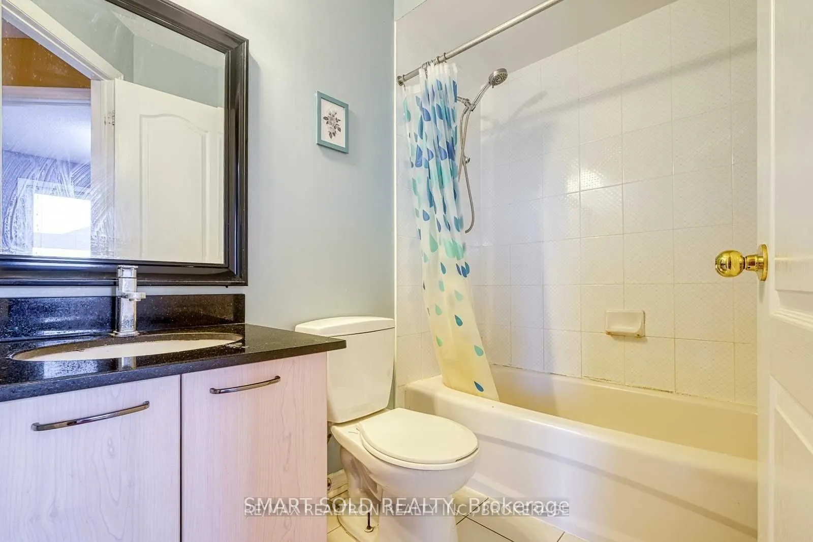76E Leitchcroft Crescent #14