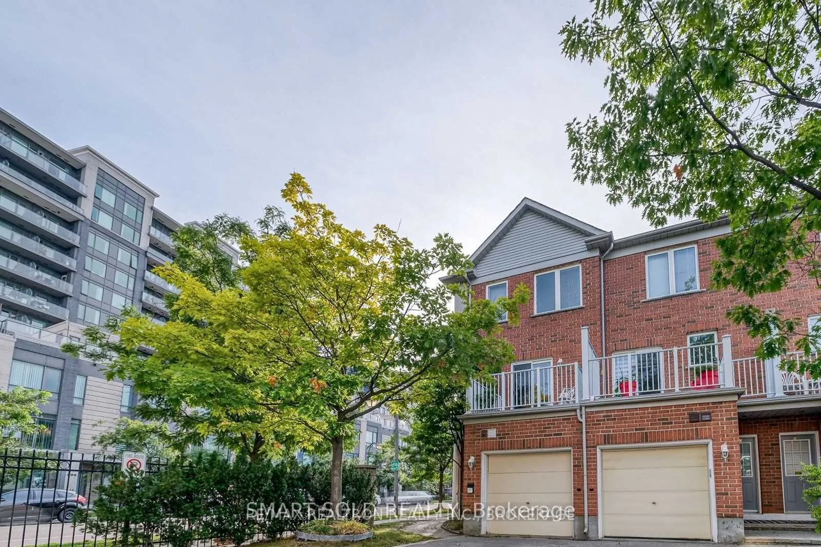 76E Leitchcroft Crescent #14