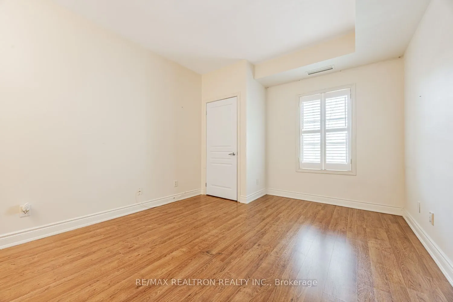 9901 Keele Street #207