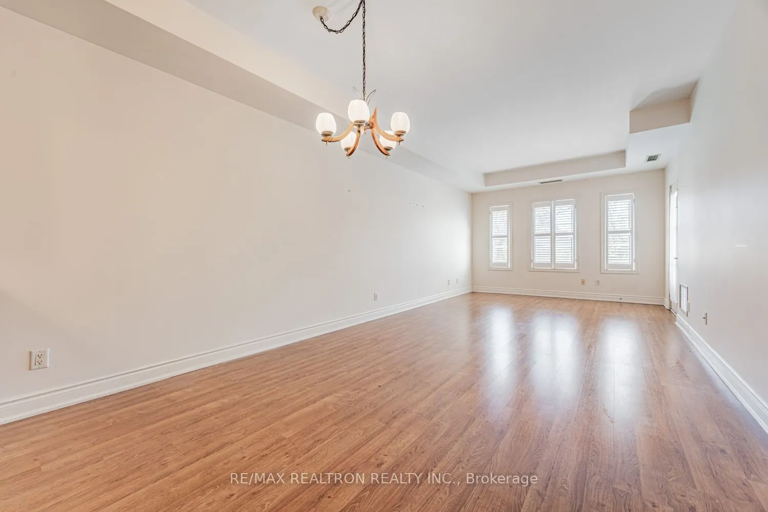 9901 Keele Street #207