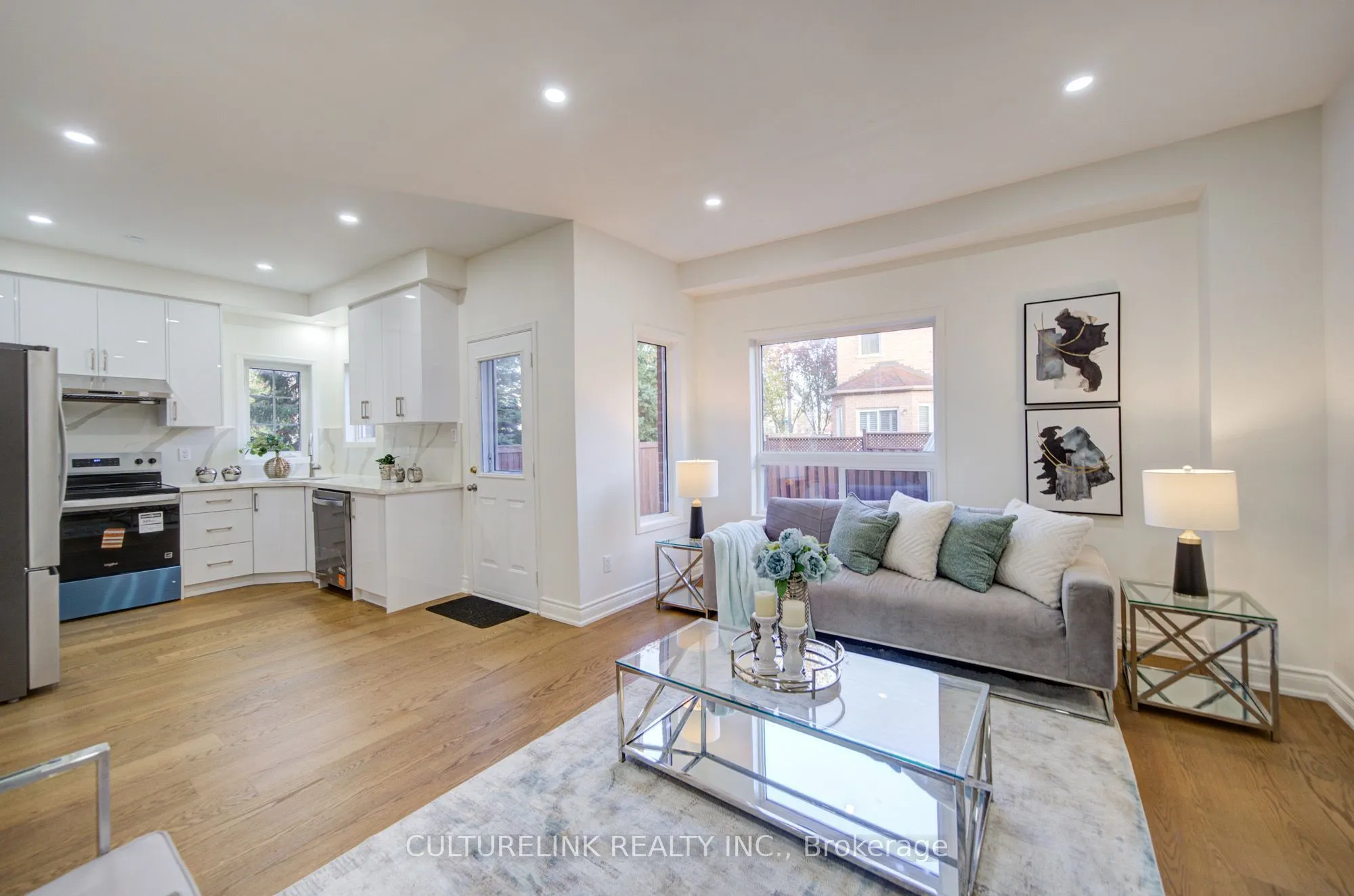 2 Hartwell Place