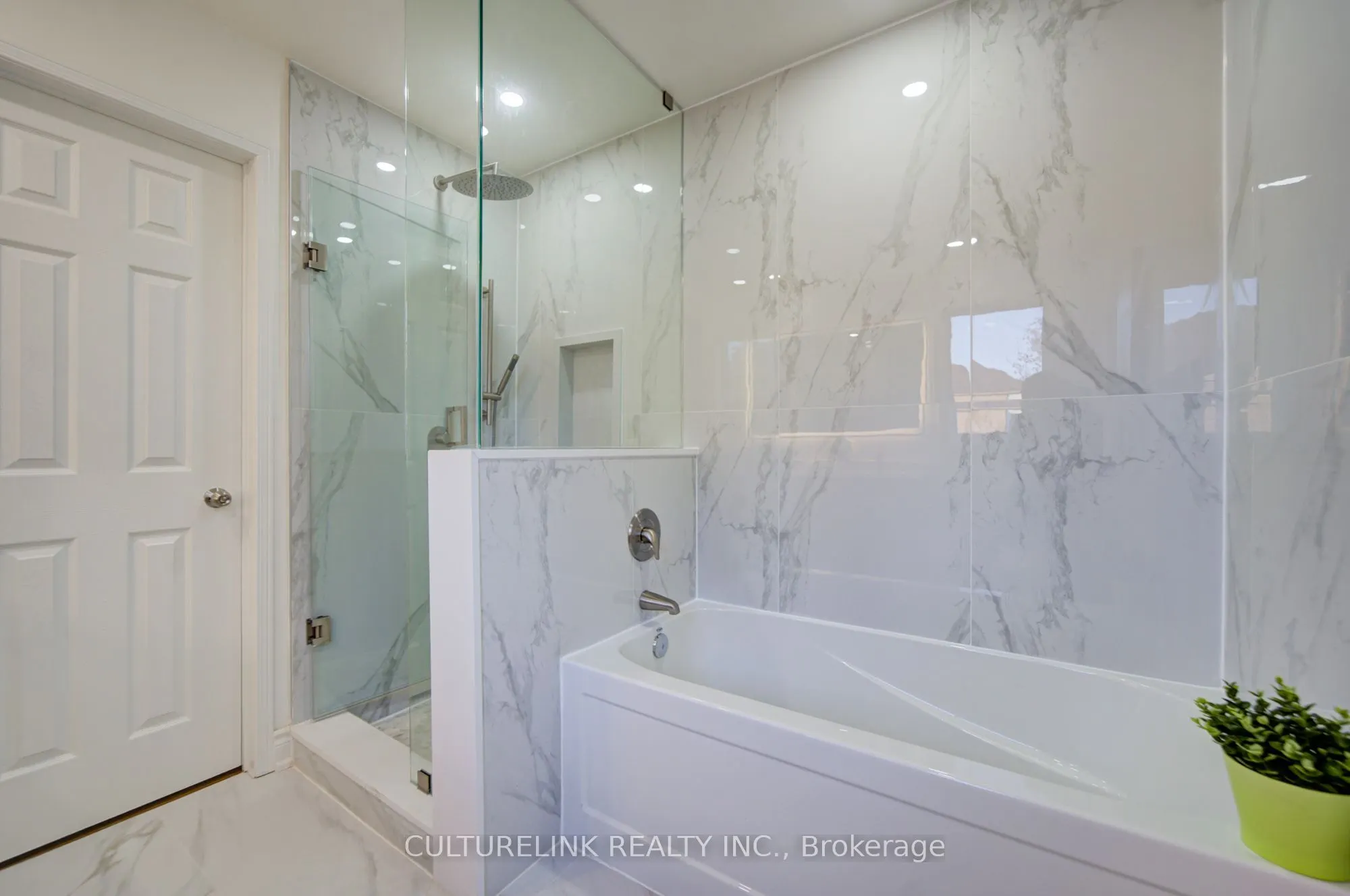 2 Hartwell Place