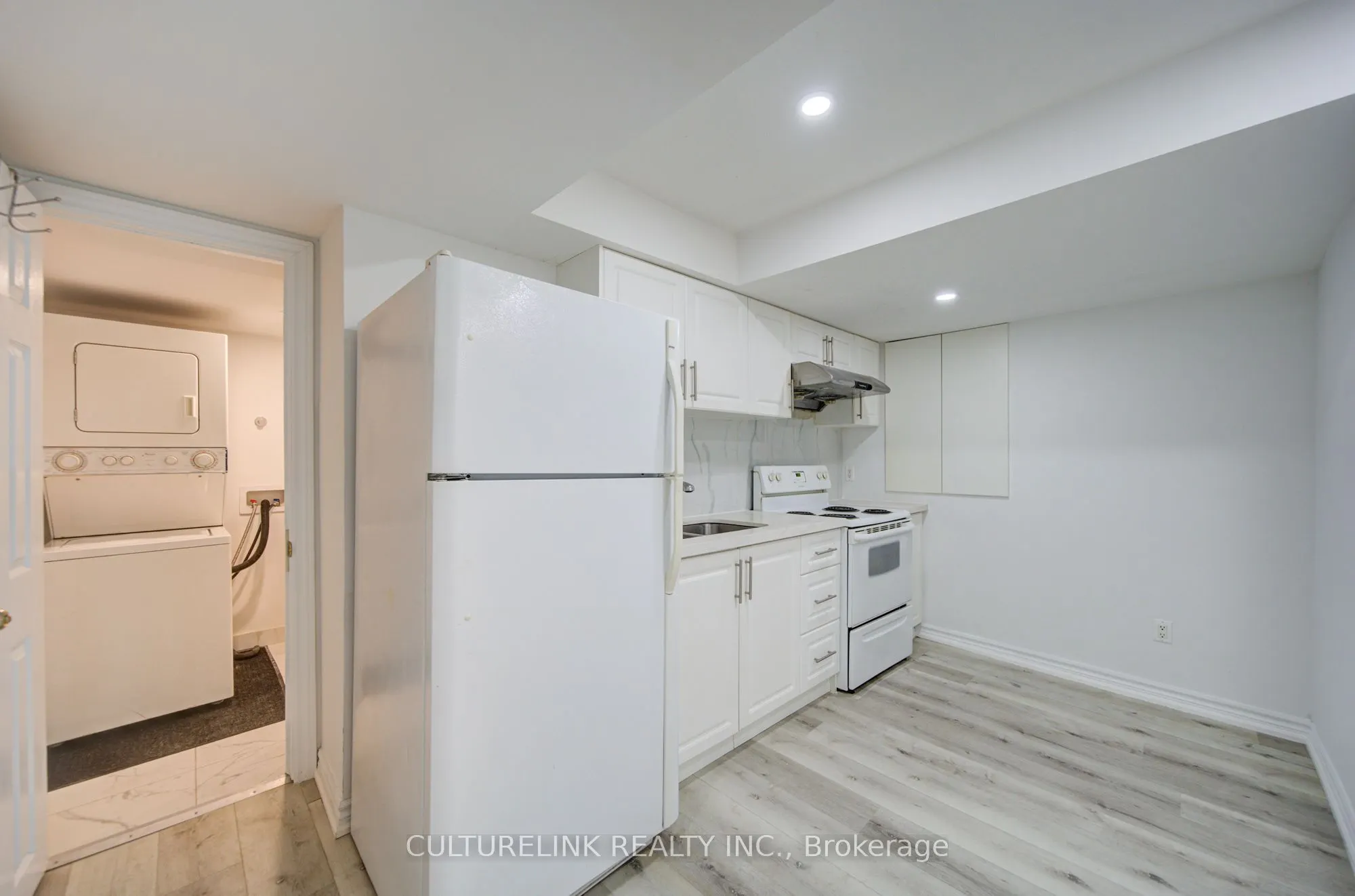 2 Hartwell Place
